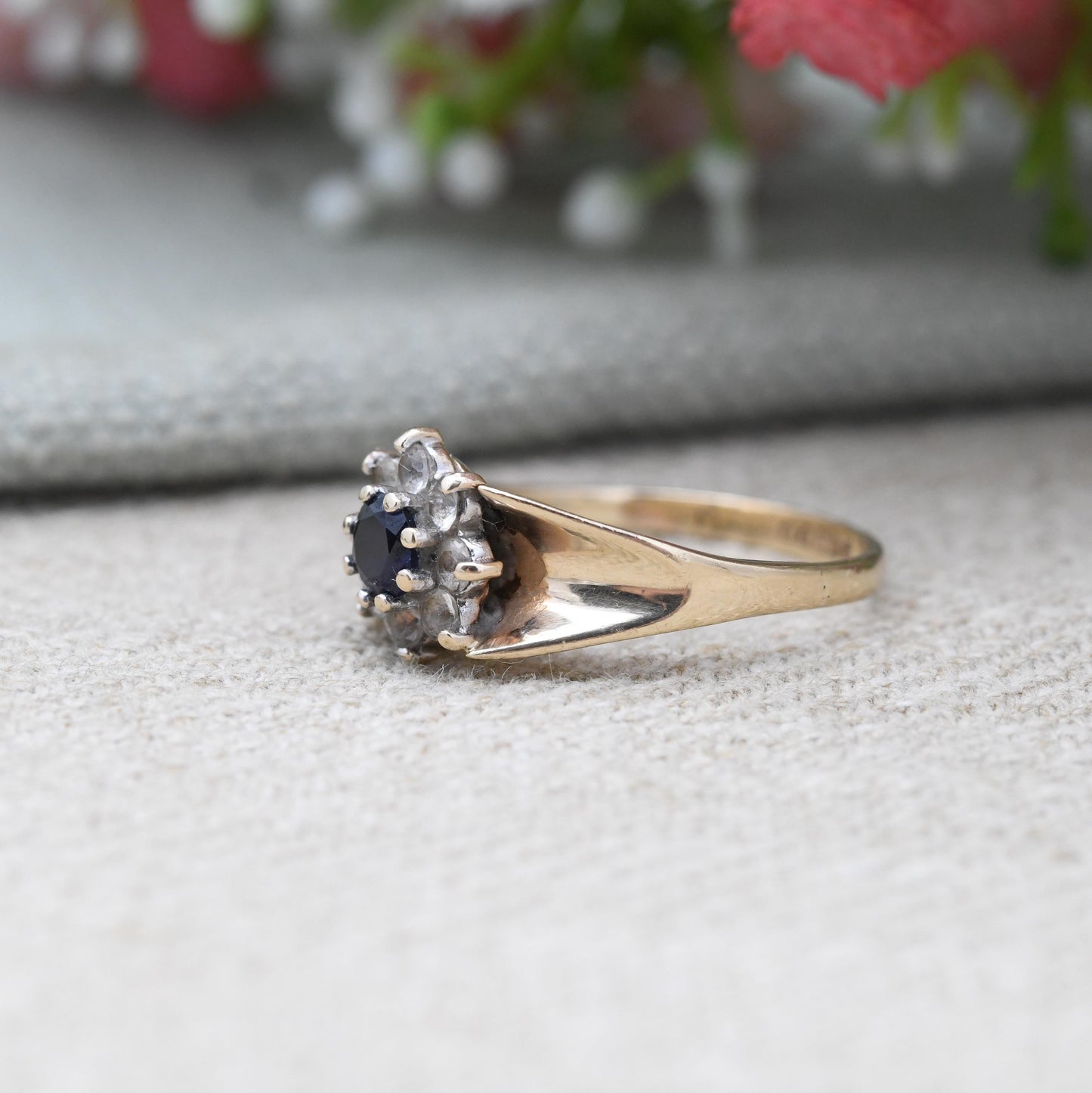 Vintage 9ct Gold Floral Cluster Ring 1973 - Deep Blue with Clear Stone Halo | Small UK Size - O | US Size - 7 1/2