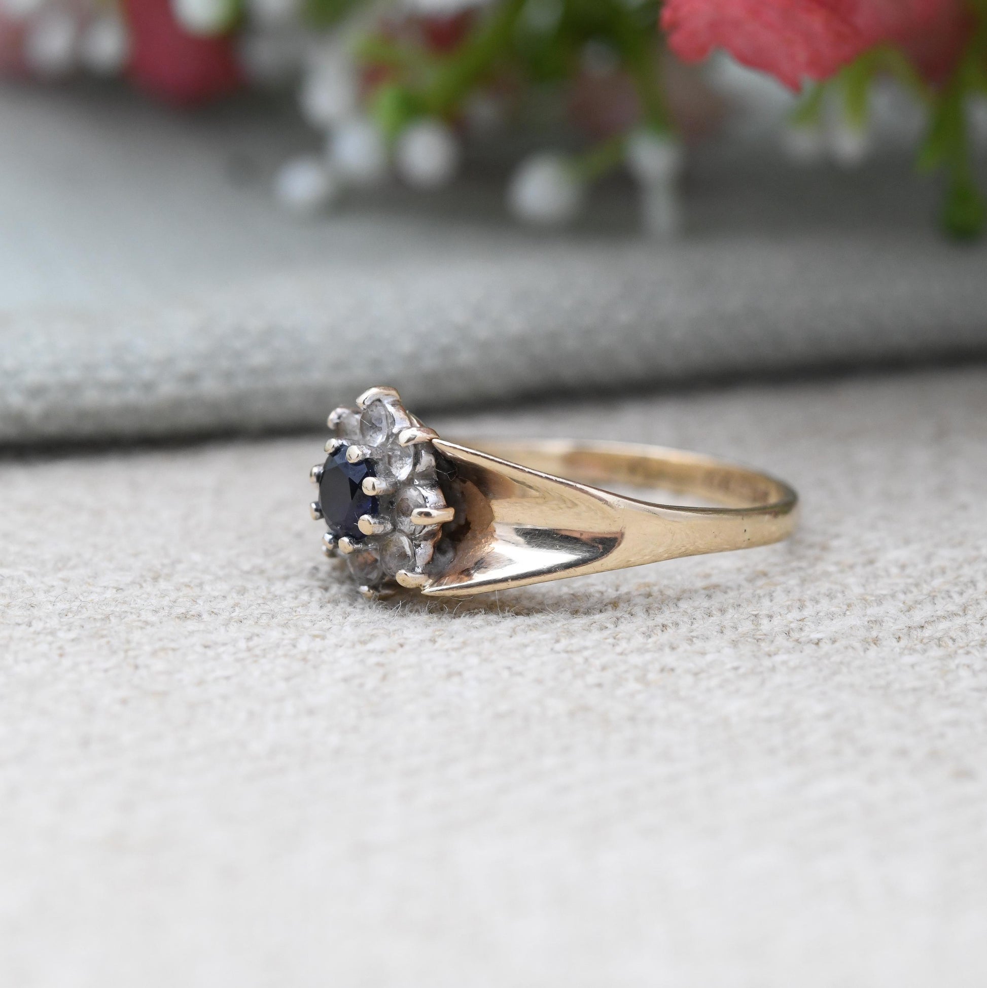Vintage 9ct Gold Floral Cluster Ring 1973 - Deep Blue with Clear Stone Halo | Small UK Size - O | US Size - 7 1/2