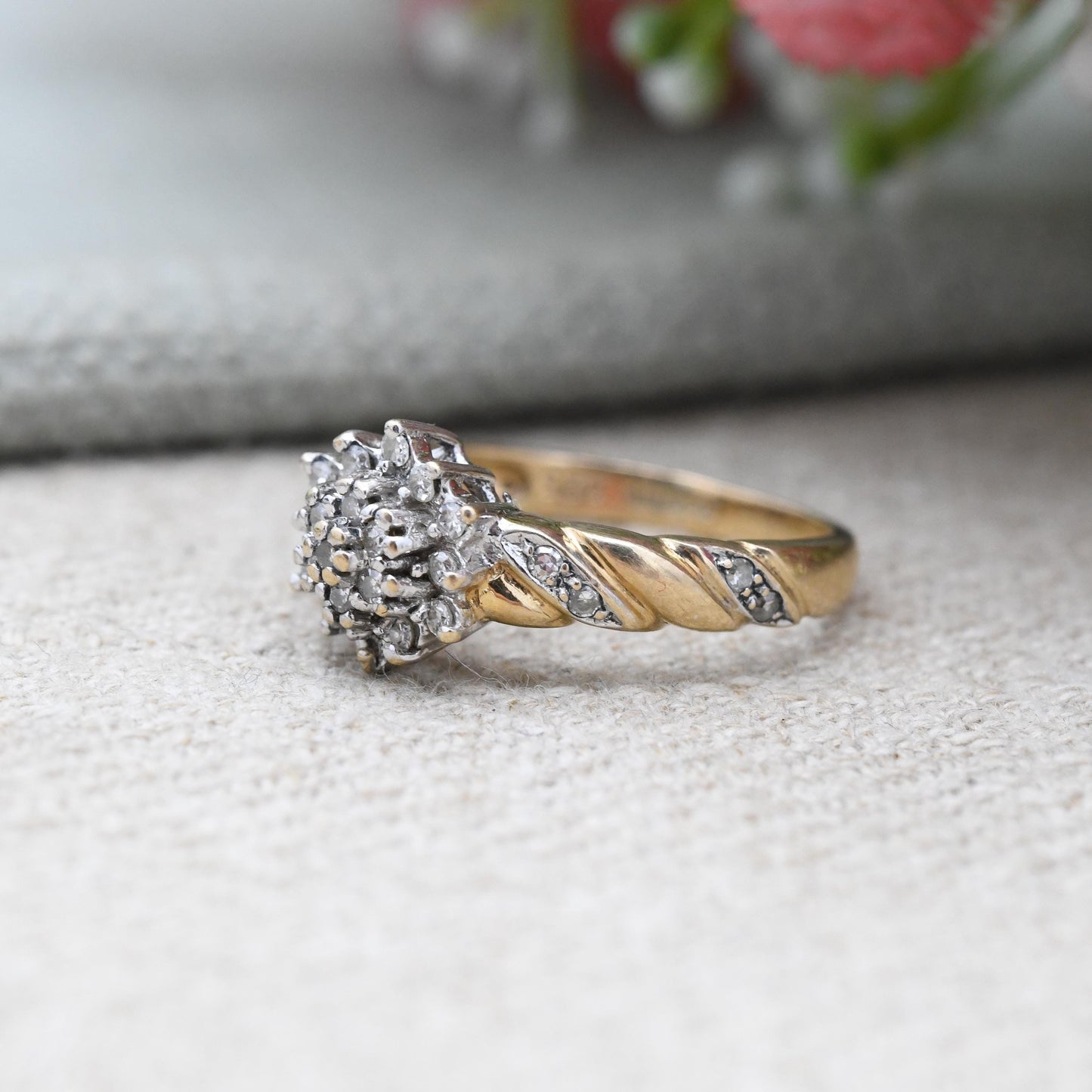 Vintage 9ct Gold and Diamond Cluster Ring 0.25 Carats 25 Points - Twist Pretty Gold Jewellery Gift for Her | UK Size - L 1/2 US Size - 6 1/4
