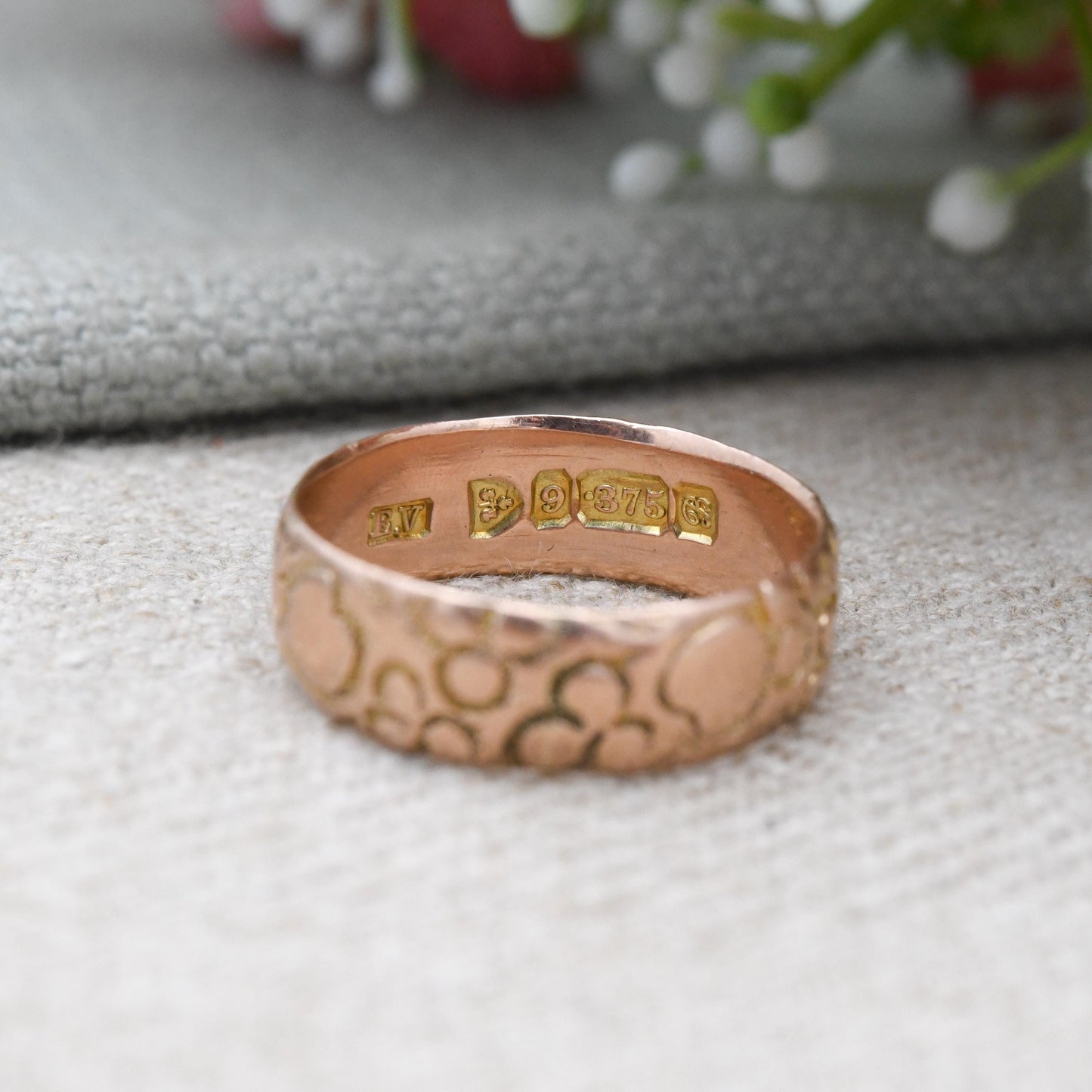 Antique 9ct Rose Gold Wedding Band Ring 1902 Clover and Heart Design - Edwardian Unisex Everyday Gold Jewellery | Size UK - O 1/2 US - 7 1/2