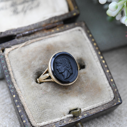 Vintage 9ct Gold Onyx Cameo Ring 1971 with Classical Roman Figure - Carved Laurel Wreath Crowned Head Bust | UK Size - J | US Size - 5