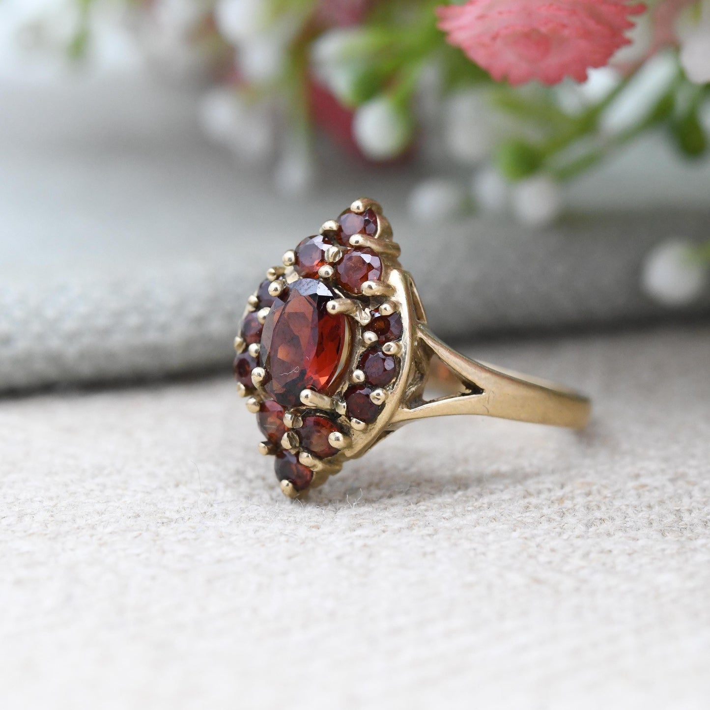 Vintage 9ct Gold Garnet Cluster Ring c. 1970s - Marquise Shape Pointed Oval Mid-Century Ring Red Gemstones | UK Size - P | US Size - 8