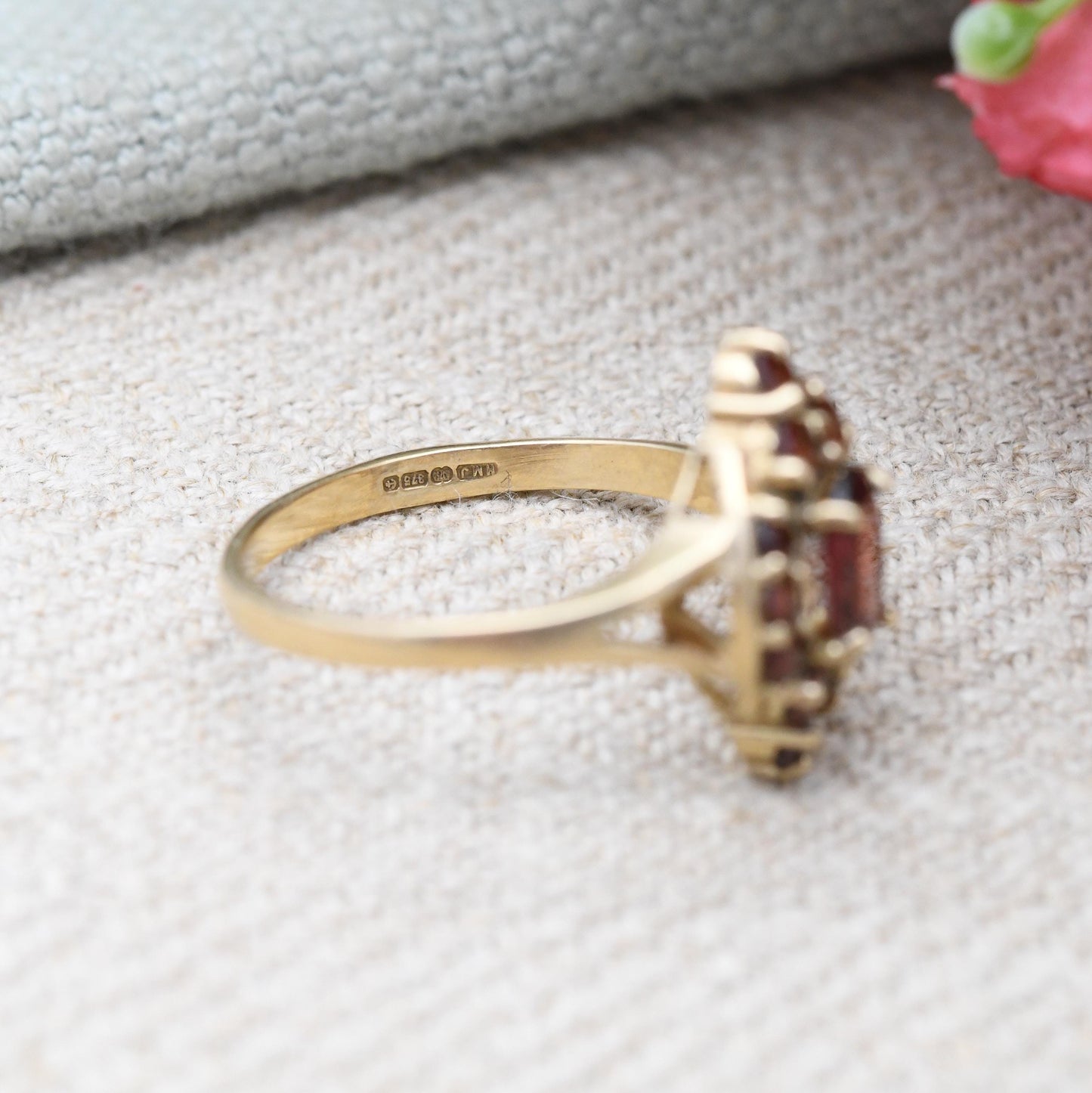 Vintage 9ct Gold Garnet Cluster Ring c. 1970s - Marquise Shape Pointed Oval Mid-Century Ring Red Gemstones | UK Size - P | US Size - 8