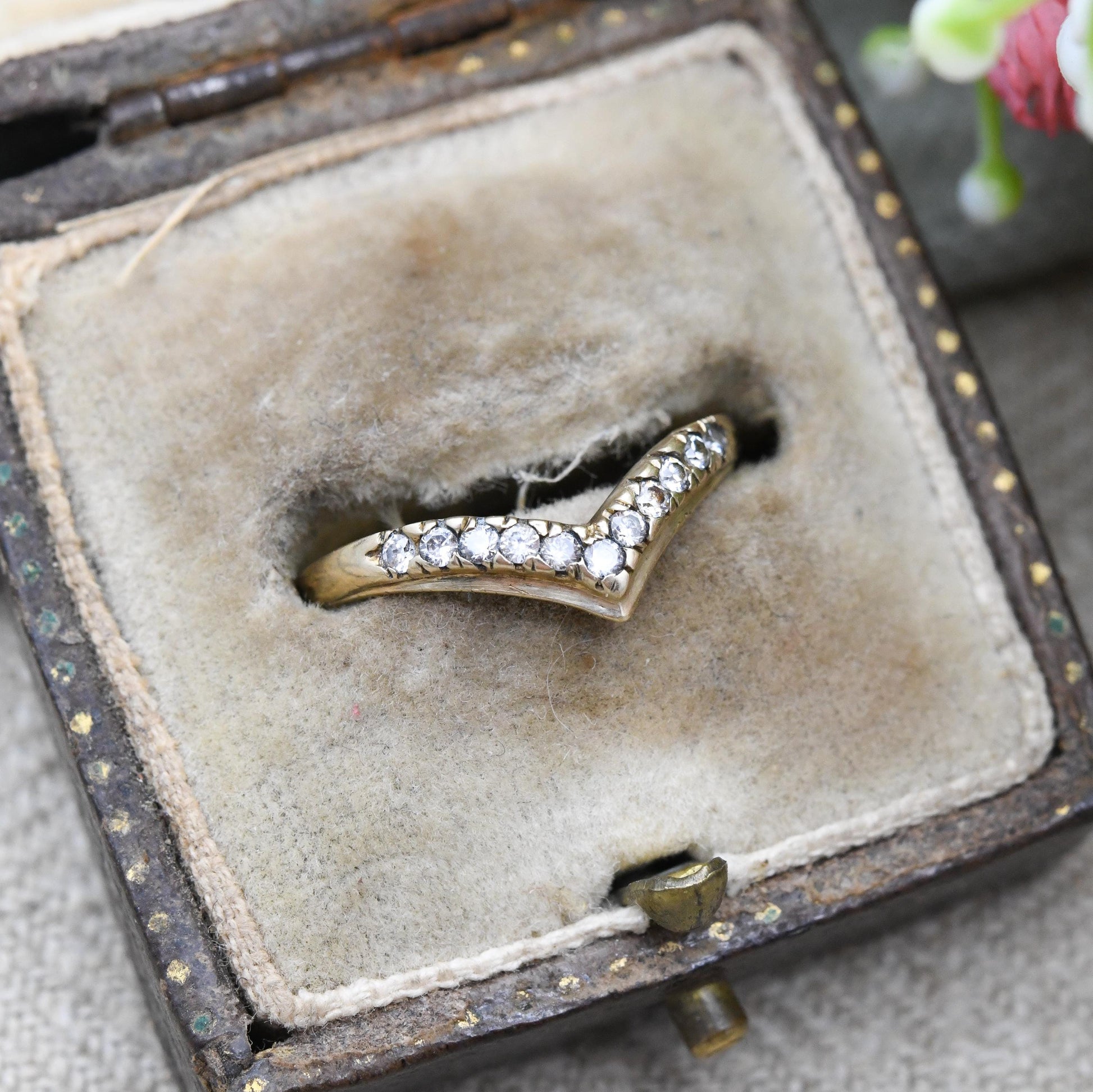 Vintage 9ct Gold Wishbone Ring with CZ Stones 1985 - Yellow Gold V Shaped Band Ring | UK Size - M 1/2 | US Size - 6 3/4