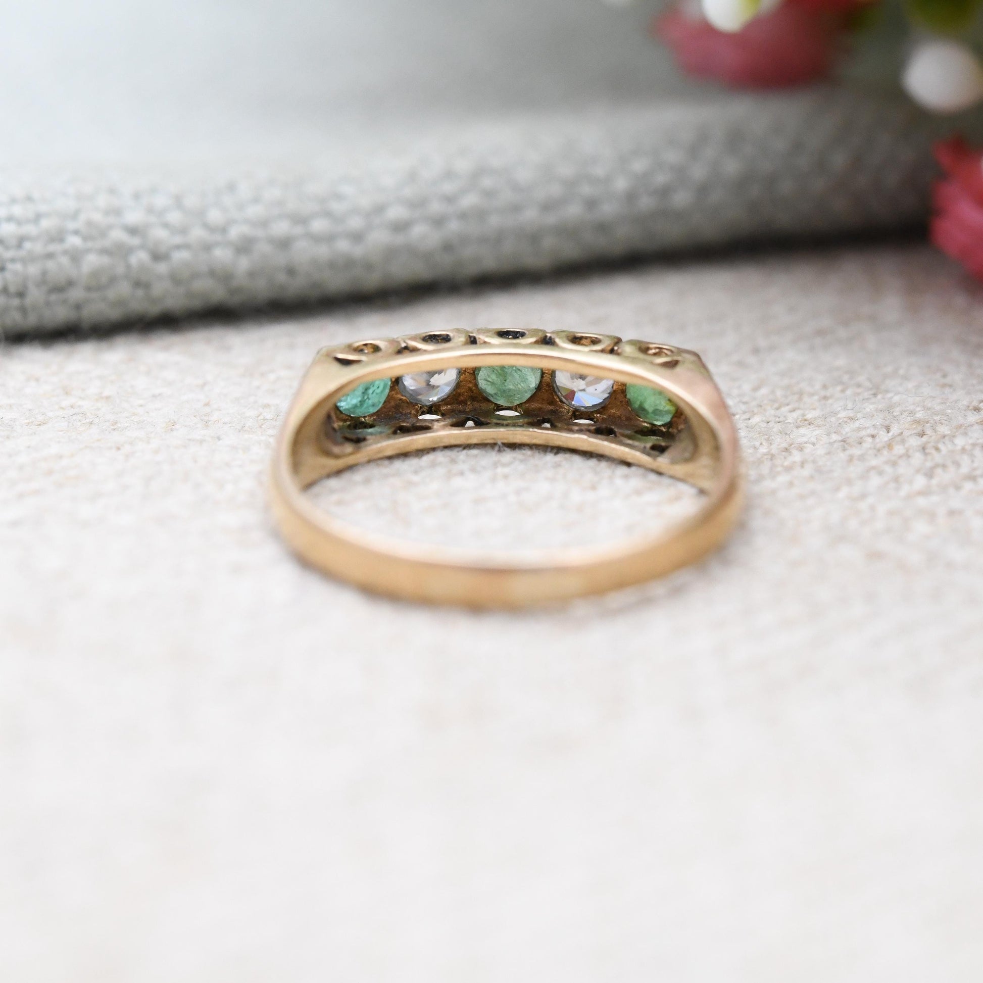 Vintage 9ct Gold Emerald Ring with Clear Stones 1972 - Green Five Stone Ring | Stacker Engagement Ring | UK Size - N 1/2 | US Size - 7