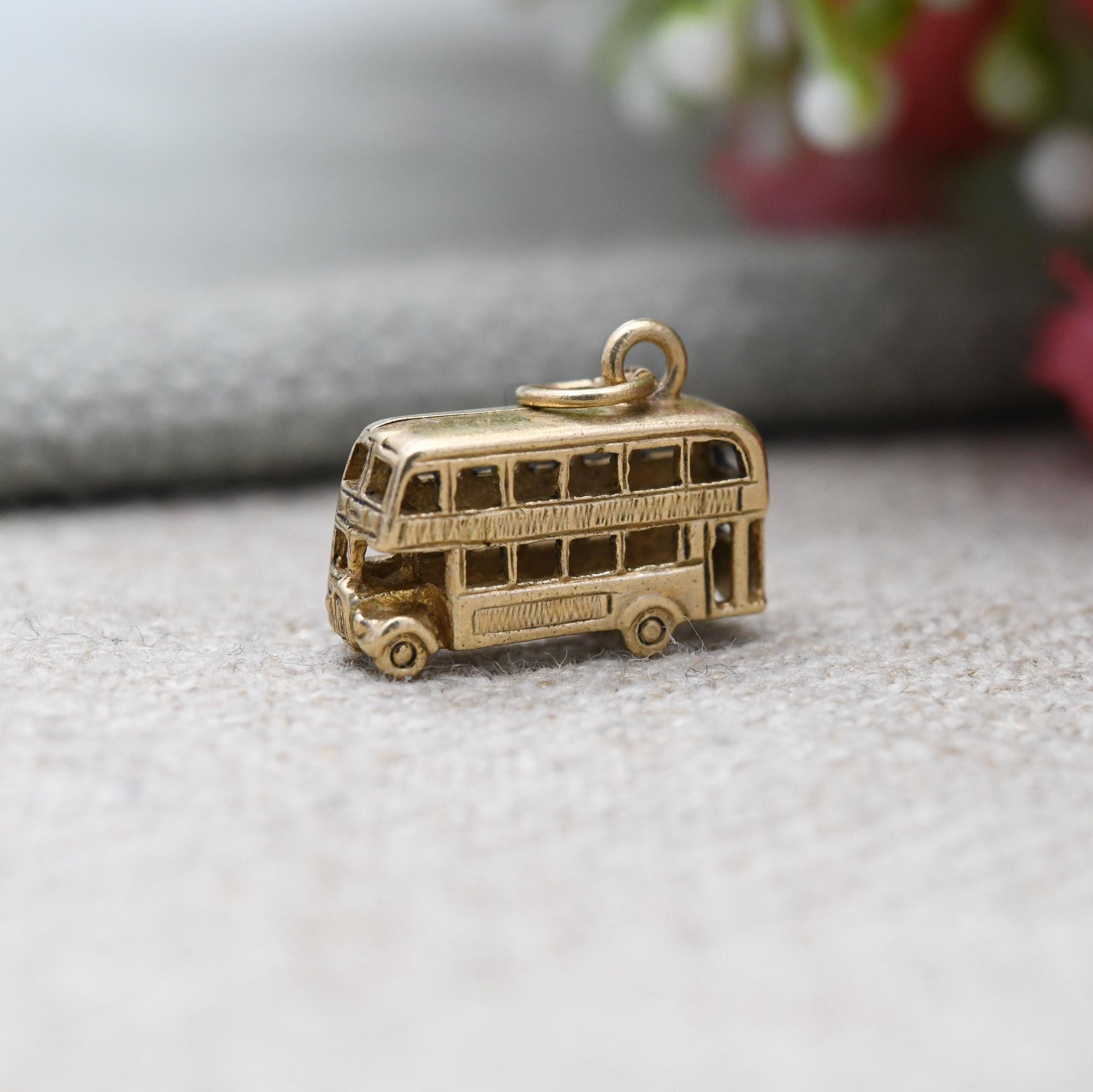 Vintage 9ct Gold Double Decker Bus Charm Pendant - Old Style London Red Bus Souvenir Gift for Charm Bracelet Transport Retro Car Enthusiast