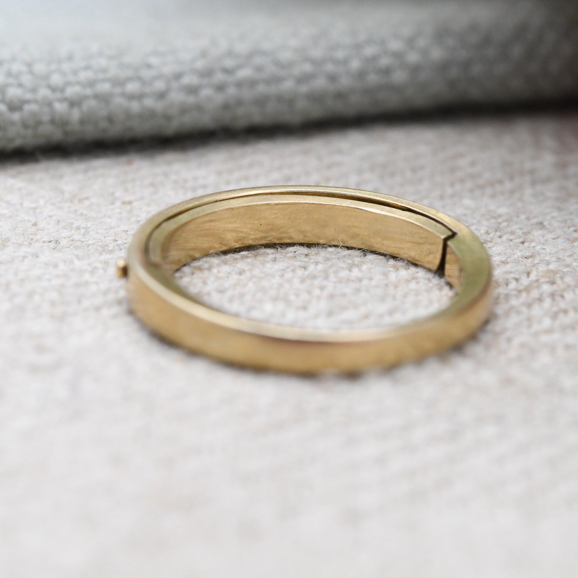 9ct Gold I Love You Ring Diamond Half Eternity Ring Secret Message 10 Points .10 Carats - Engagement Stacking Band | Size UK - M US - 6 1/4