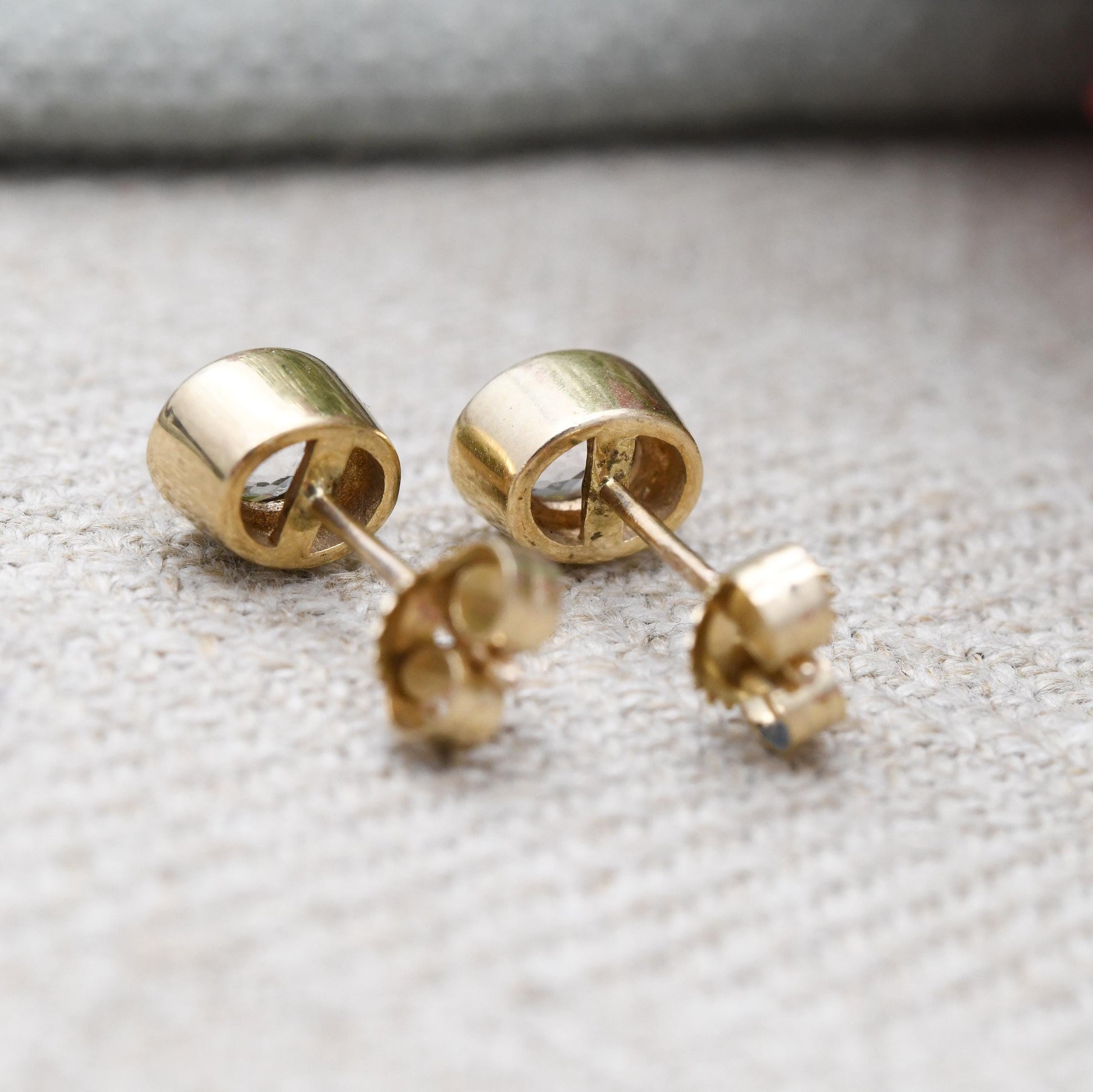 9ct Gold Stud Earrings with Bezel Set Oval Clear Stone - Y2K Pretty Yellow Gold | Faceted Sparkly Stone | with Butterfly Backs | UK Hallmark