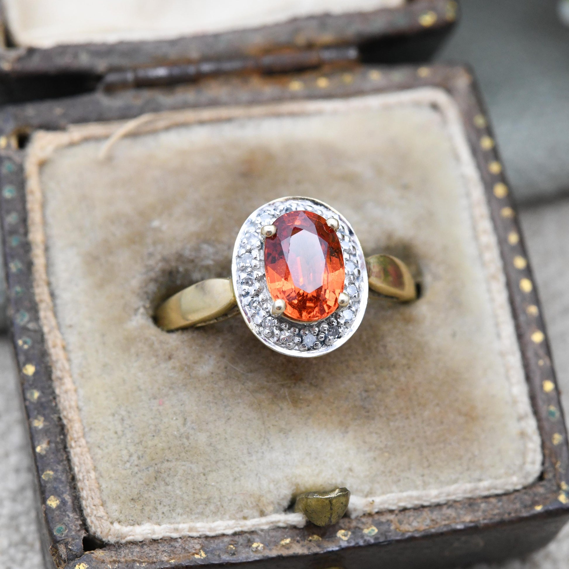 Vintage 9ct Gold Orange Sapphire Ring with Diamond Halo - Faceted Oval Cut Cocktail Dress Ring | UK Size - P | US Size - 7 3/4