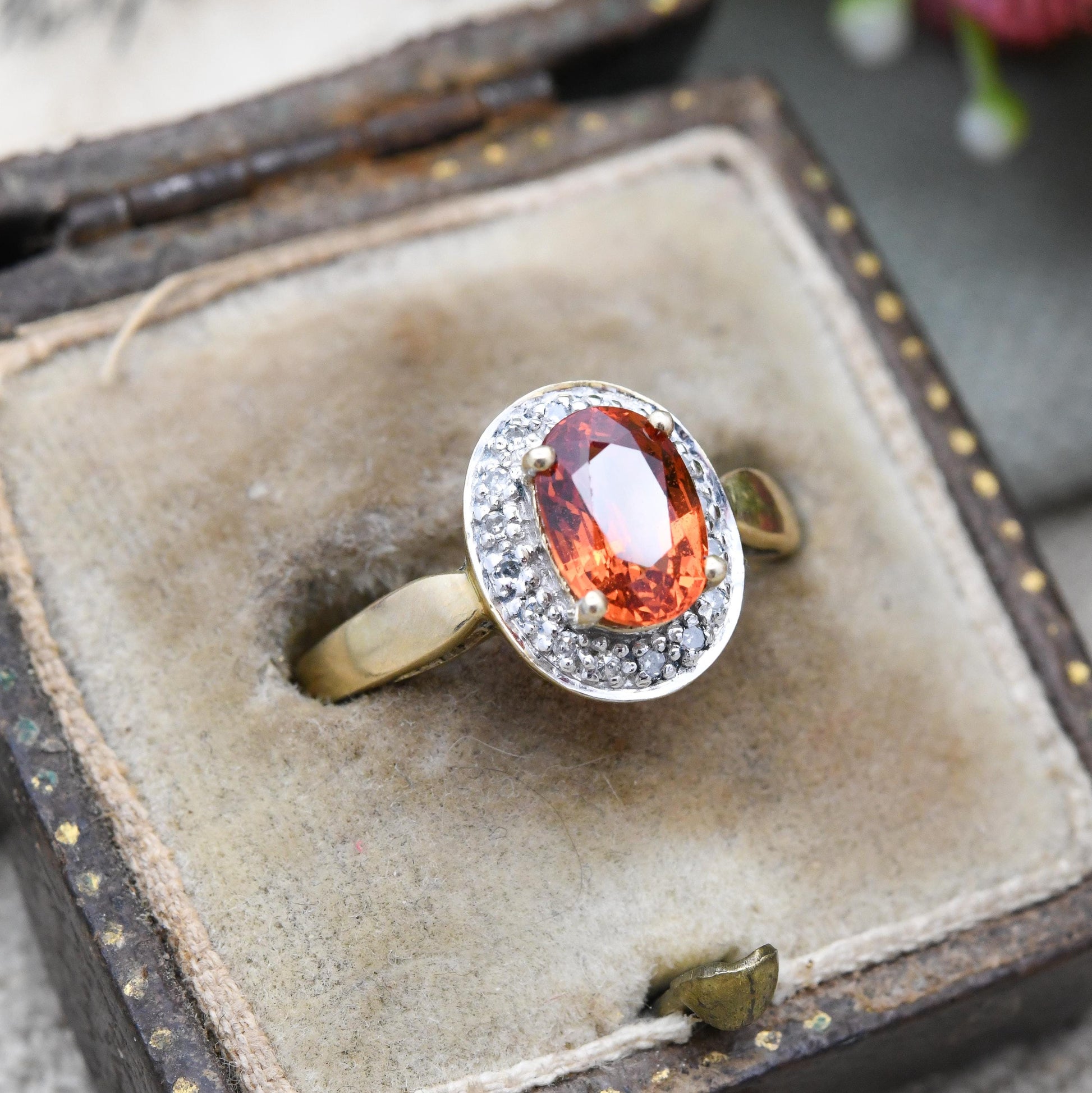 Vintage 9ct Gold Orange Sapphire Ring with Diamond Halo - Faceted Oval Cut Cocktail Dress Ring | UK Size - P | US Size - 7 3/4