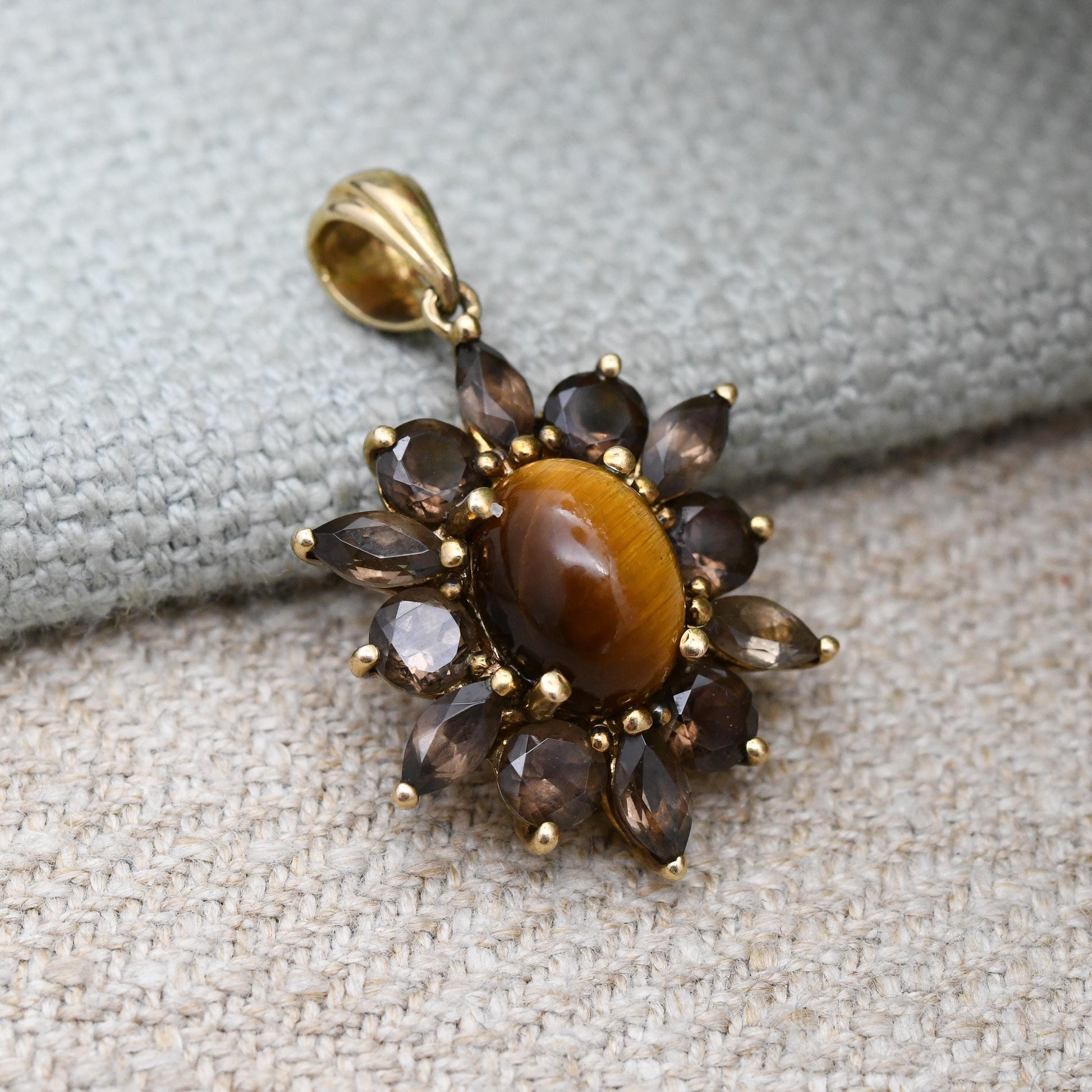 Vintage 9ct Gold Tiger's Eye and Smoky Quartz Pendant - Gemstone Cluster Ornate | Star Pendant