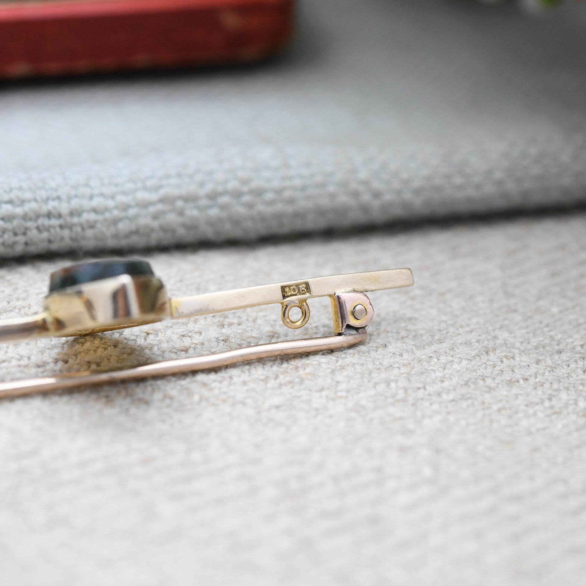 Antique Edwardian 9ct Gold Moss Agate Bar Brooch - Nature | Pretty Antique Gift | Solid Gold Gemstone Jewellery | Statement Pin