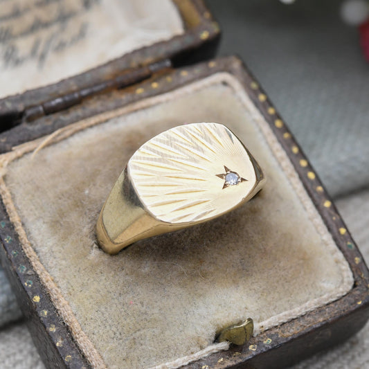 Vintage 9ct Gold Diamond Signet Ring - Solid Yellow Gold Jewellery Gift for Him Engagement Ring Men | UK Size - P 1/2 | US Size - 7 3/4