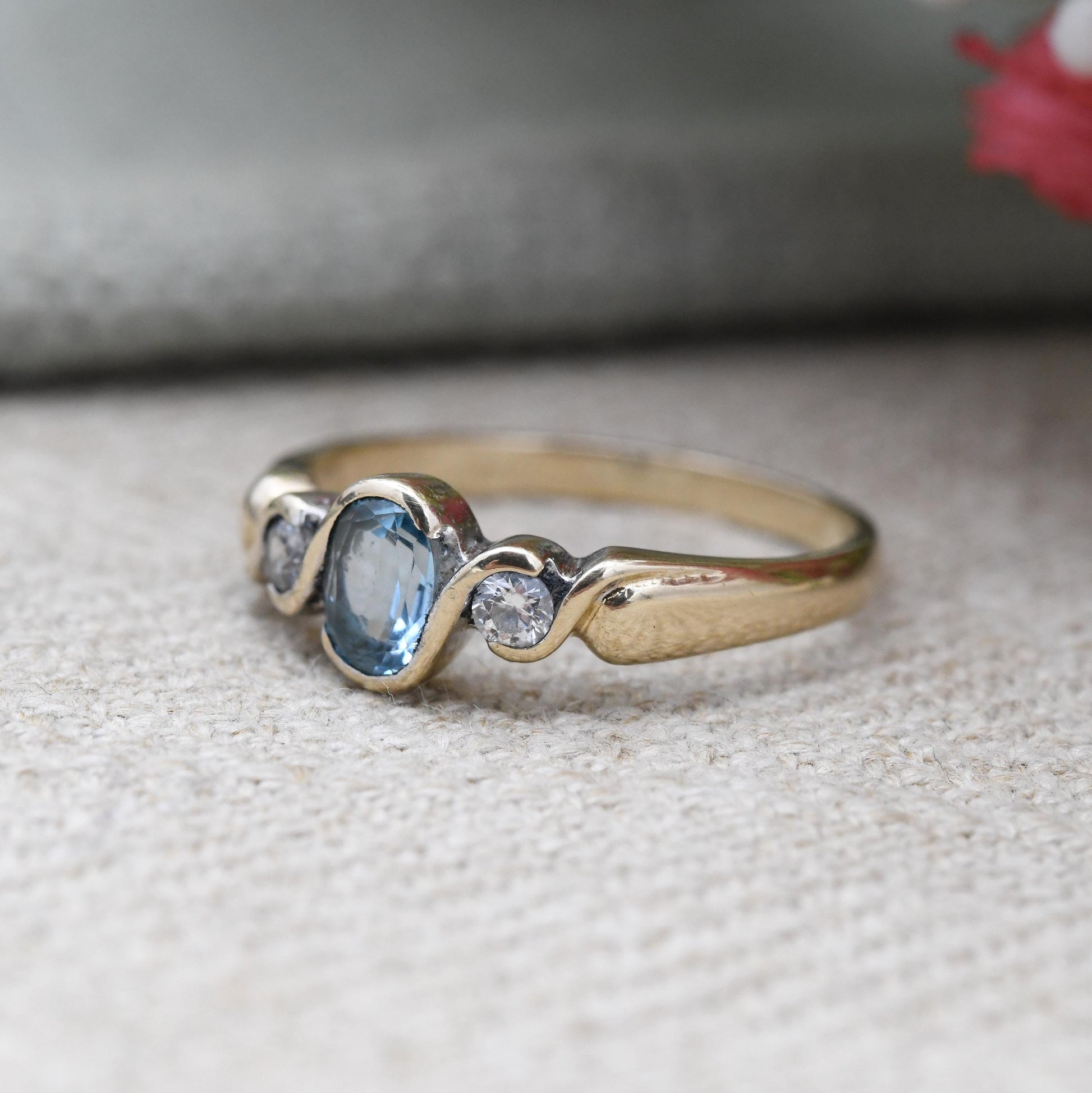 Vintage 9ct Gold Three Stone Ring with Blue and Clear Stones - Oval Cut Centre | Solid Gold Jewellery Gift | UK Size - P | US Size - 7 3/4