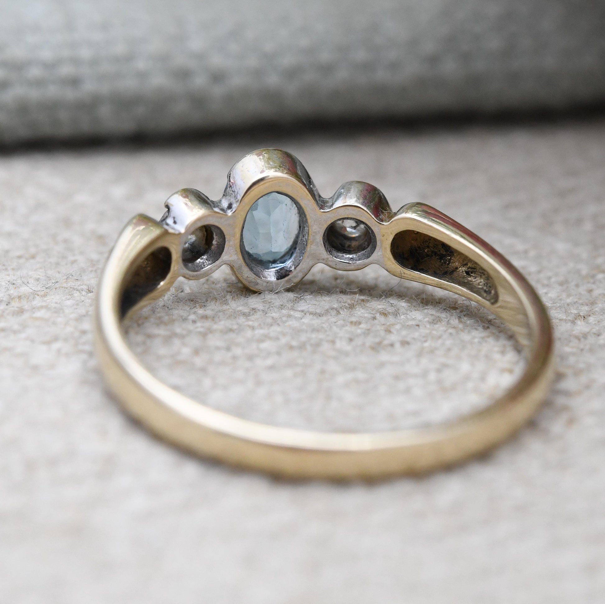 Vintage 9ct Gold Three Stone Ring with Blue and Clear Stones - Oval Cut Centre | Solid Gold Jewellery Gift | UK Size - P | US Size - 7 3/4