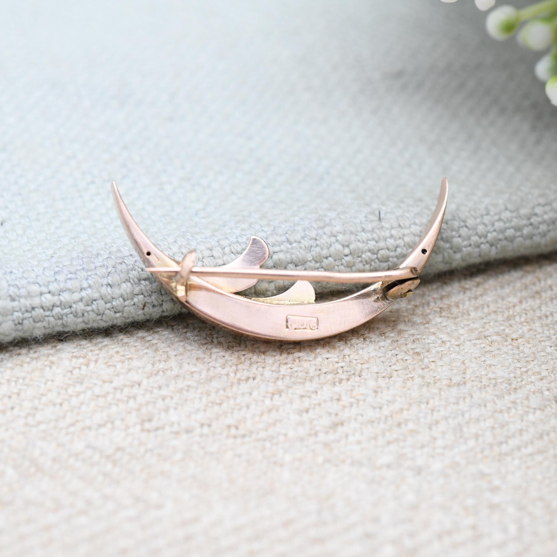 Antique 9ct Gold Crescent Moon Brooch - Edwardian Etched Rose and Yellow Gold