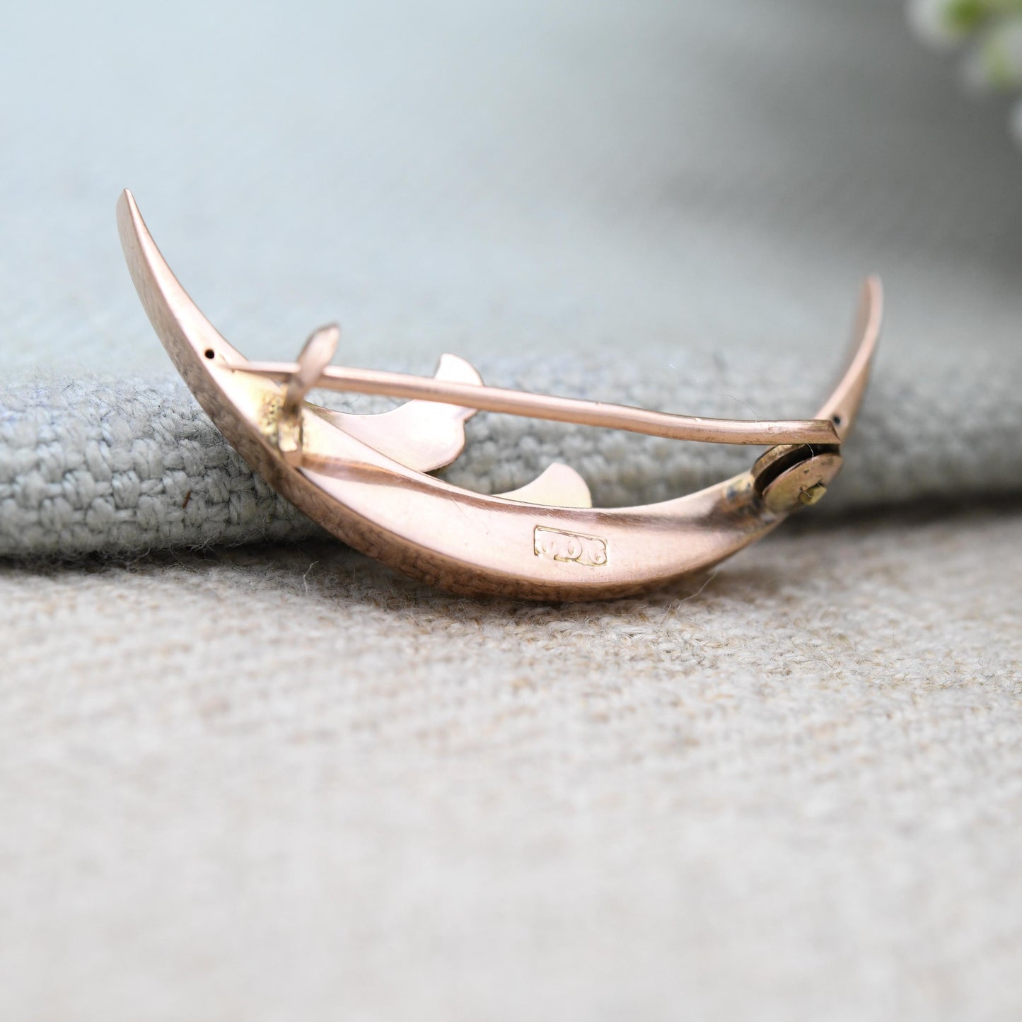 Antique 9ct Gold Crescent Moon Brooch - Edwardian Etched Rose and Yellow Gold