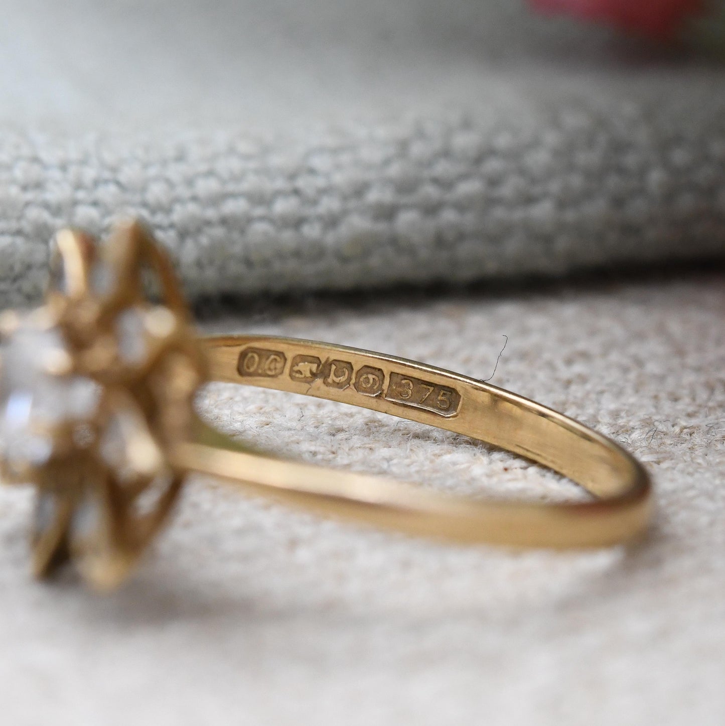 Vintage 9ct Gold Cluster Ring 1984 with Clear Stones - Mid-Century Delicate Cocktail Elven Style Star Ring | UK Size - L 1/2 | US Size - 6