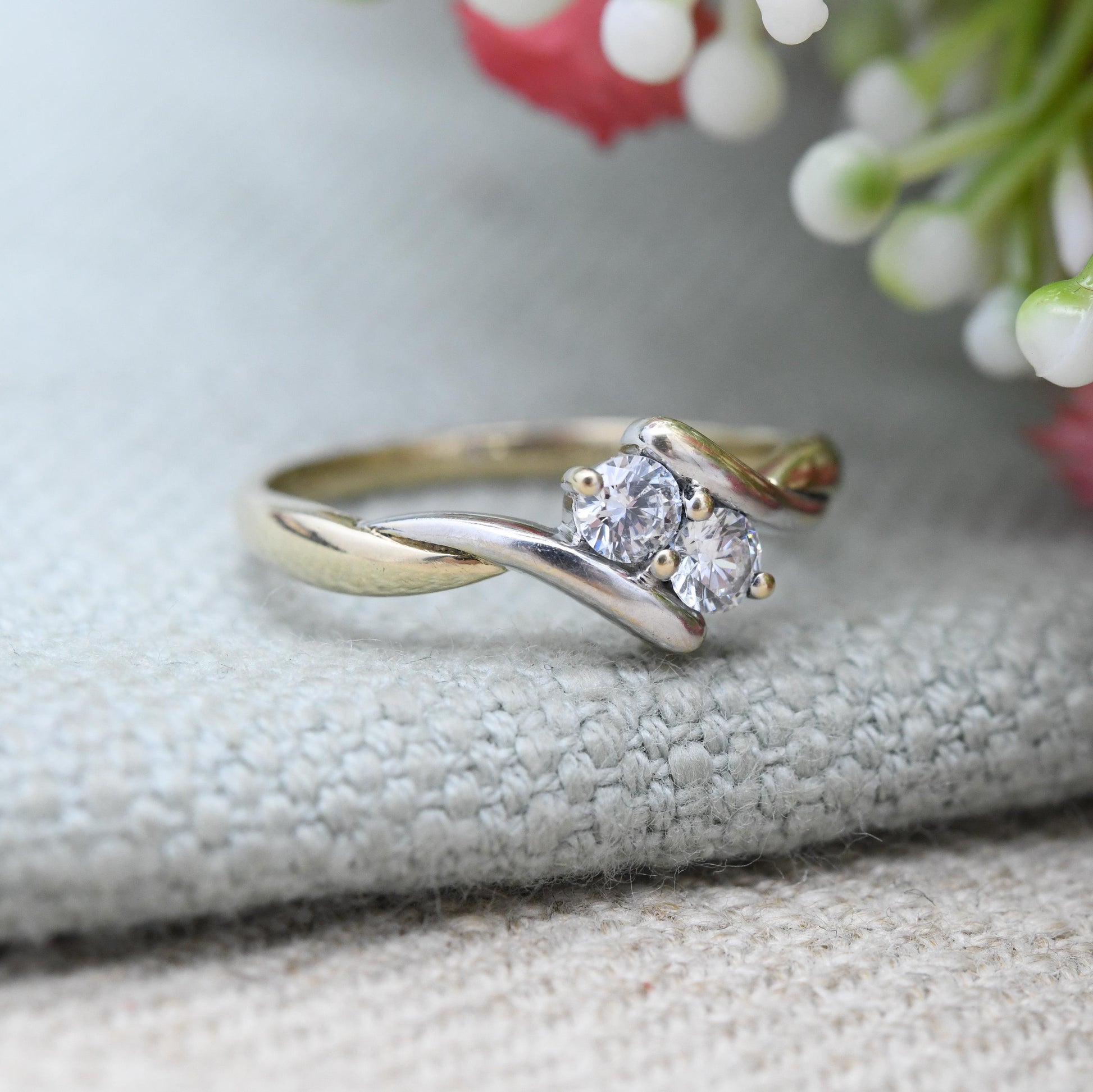Vintage 9ct Gold CZ Bypass Ring - Clear Stone Engagement Ring | Cubic Zirconia | UK Size - N | US Size - 6 1/2