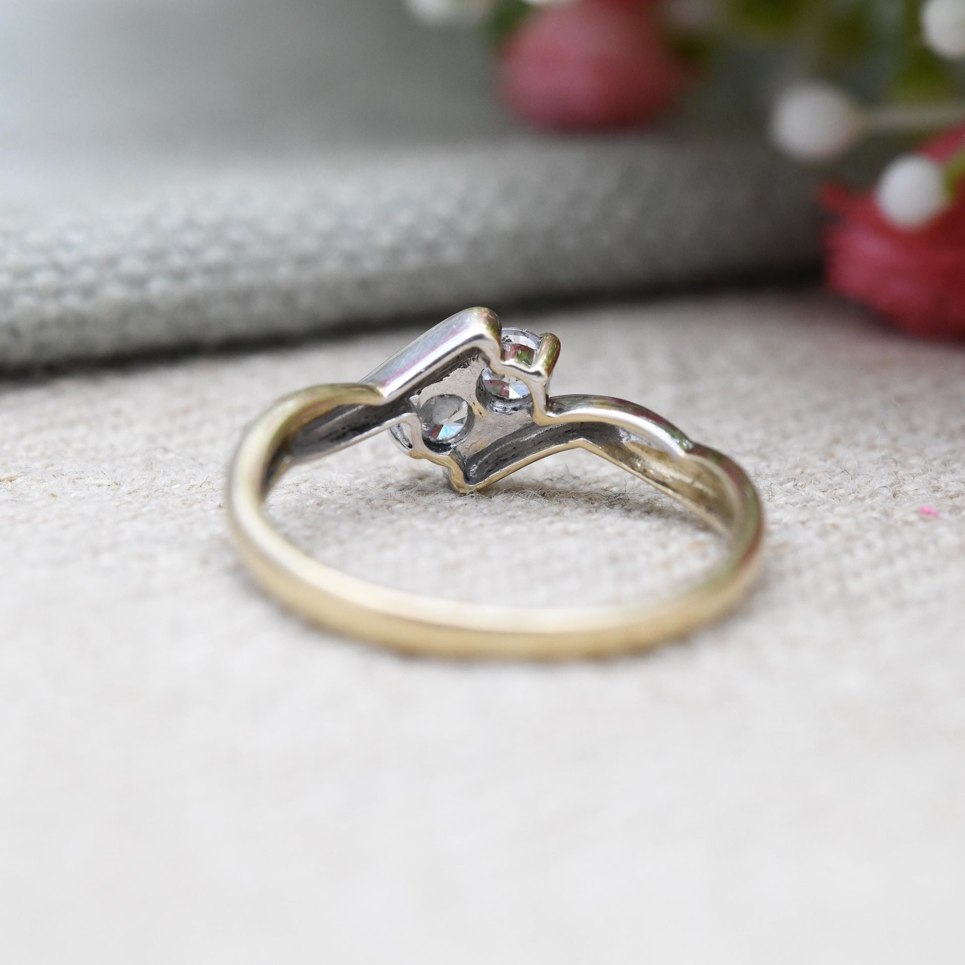 Vintage 9ct Gold CZ Bypass Ring - Clear Stone Engagement Ring | Cubic Zirconia | UK Size - N | US Size - 6 1/2