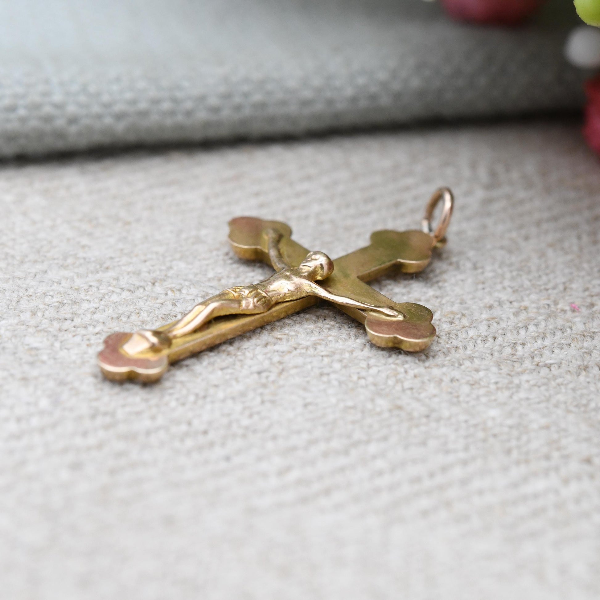 Antique 9ct Gold Crucifix Pendant - Jesus on the Cross Solid Yellow Gold Jewellery Religious Necklace Christening Baptism