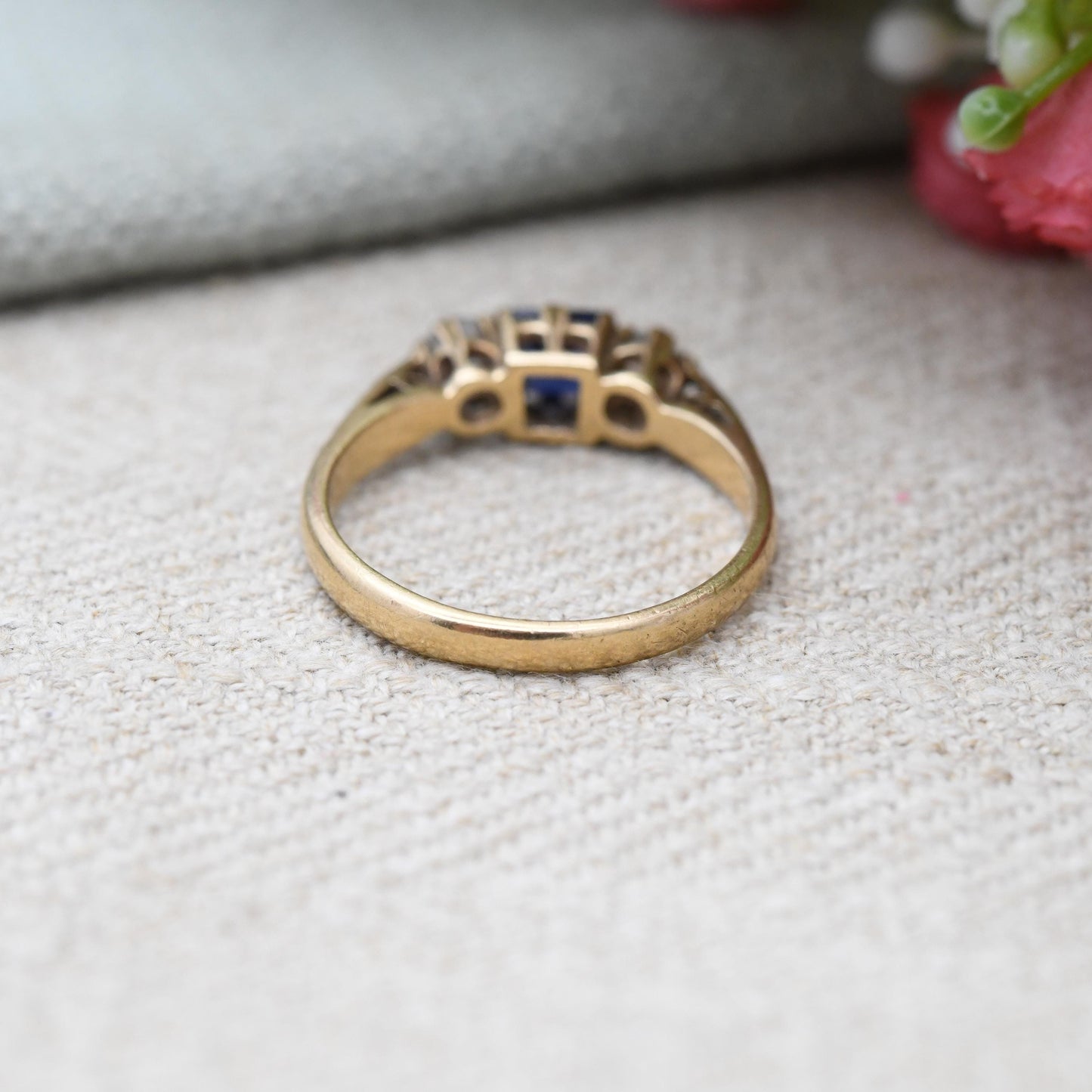 Vintage 9ct Gold Blue Stone Three Stone Ring 1987 - Large Deep Blue Synthetic Stone Cocktail Ring | UK Size - P 1/2 | US Size - 8