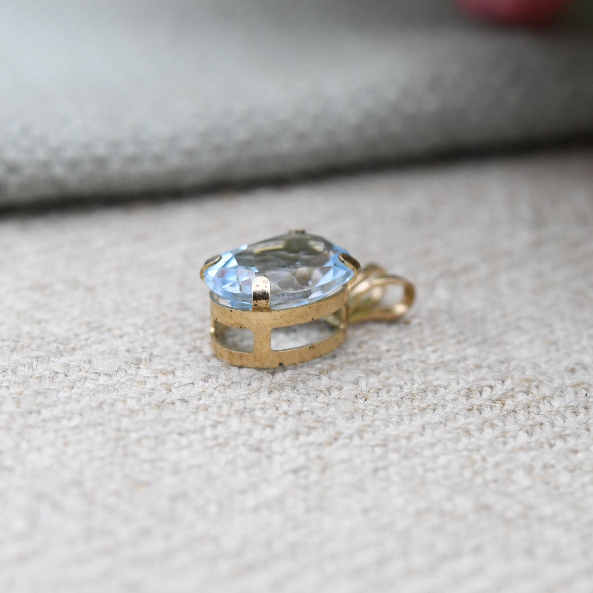 Vintage 9ct Gold Blue Gemstone Pendant - Mid-Century | Baby Blue Stone | Little Charm for Necklace Stack