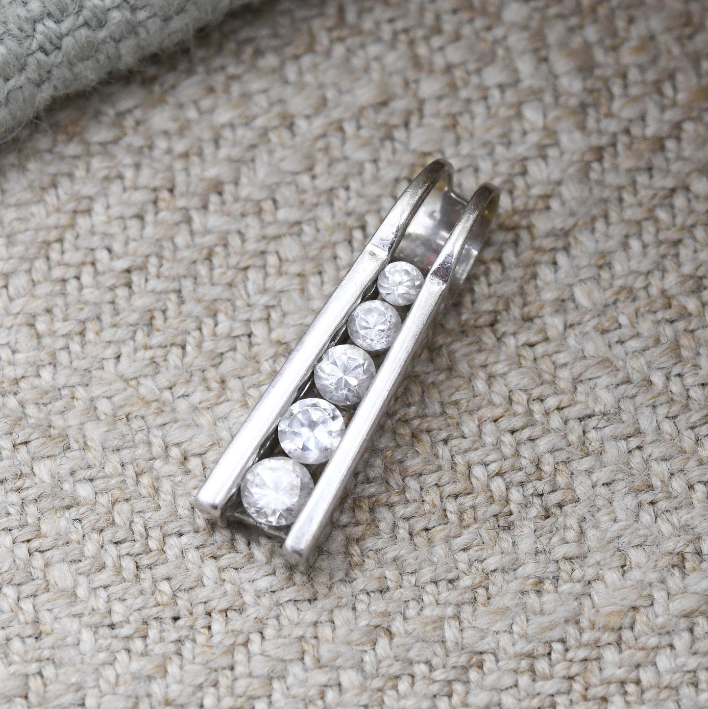 9ct White Gold Pendant with Graduated Stones - Solid Gold Minimalist Gift for Her | Bar Shape Tension Set Pendant Charm
