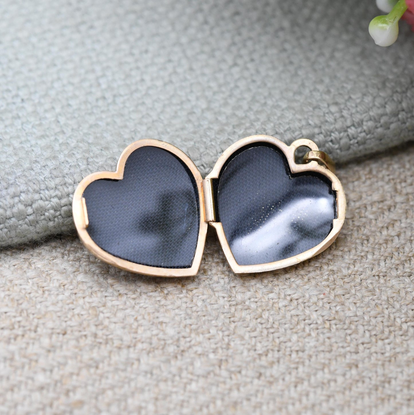 9ct Gold Diamond Heart Locket Pendant - GA | Love Heart Locket Charm Pendant | Sentimental Jewellery Gift for Her