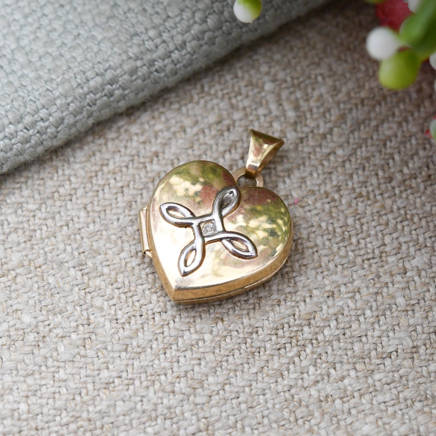9ct Gold Diamond Heart Locket Pendant - GA | Love Heart Locket Charm Pendant | Sentimental Jewellery Gift for Her