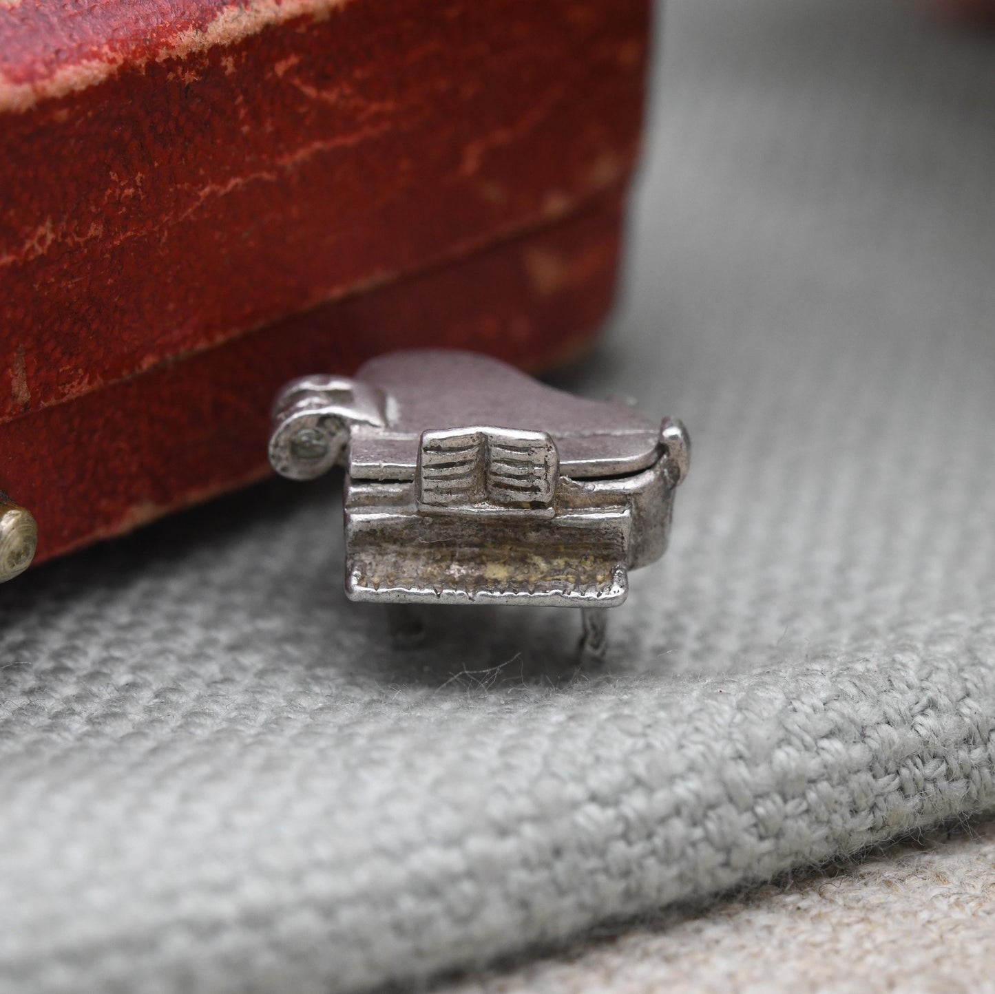 Vintage Sterling Silver Opening Piano Charm Pendant - Mouse Inside | Musical Instrument | Keys | Grand Piano | Music | Charm Bracelet