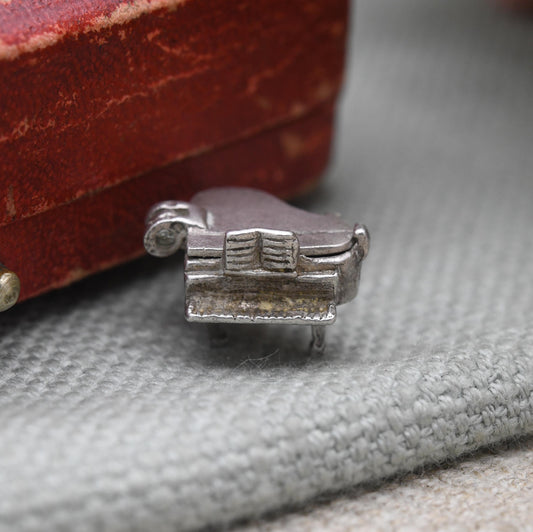 Vintage Sterling Silver Opening Piano Charm Pendant - Mouse Inside | Musical Instrument | Keys | Grand Piano | Music | Charm Bracelet