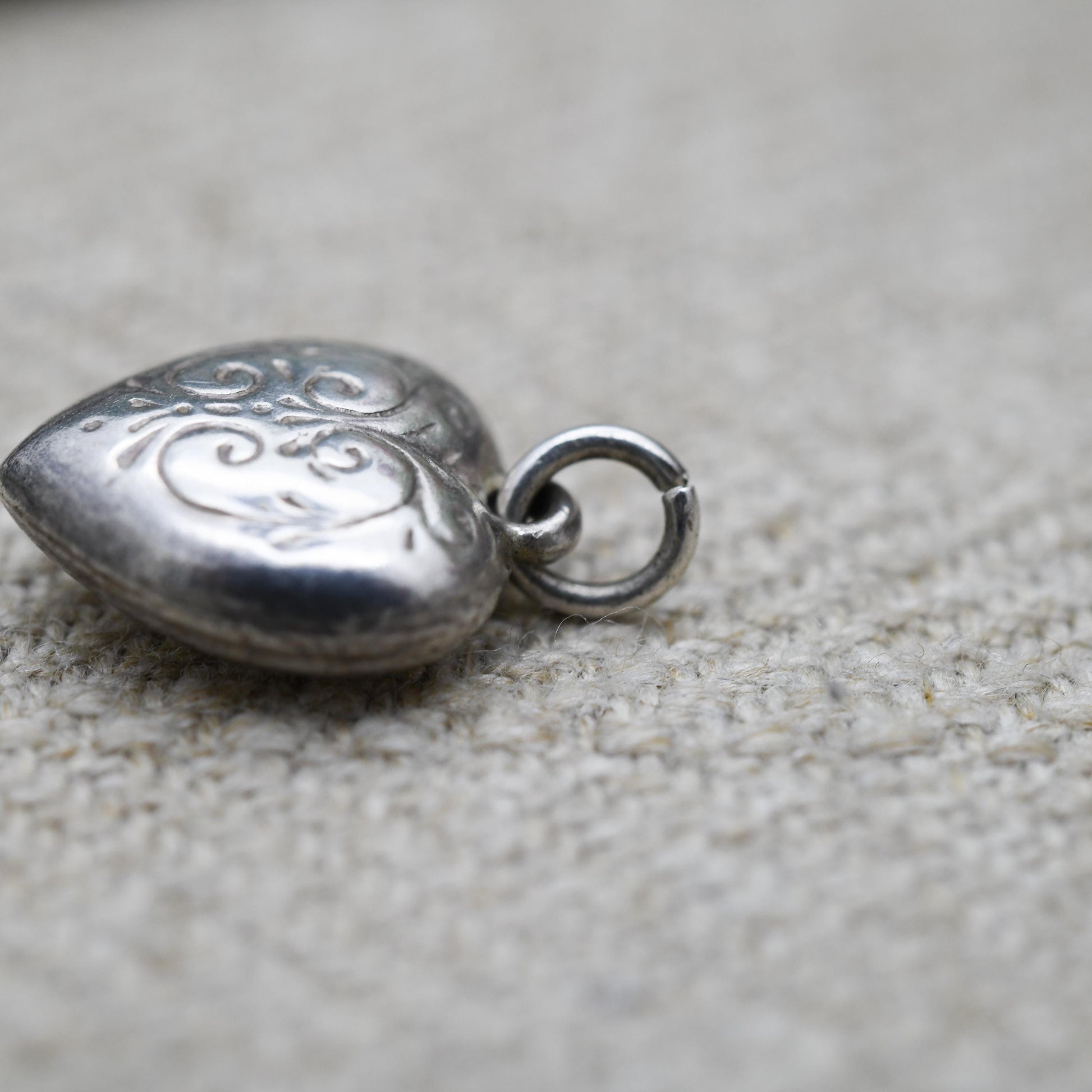 Vintage Sterling Silver Heart Charm Pendant with Engraved Pattern - Small Puffed Love Heart | Gift for Charm Bracelet
