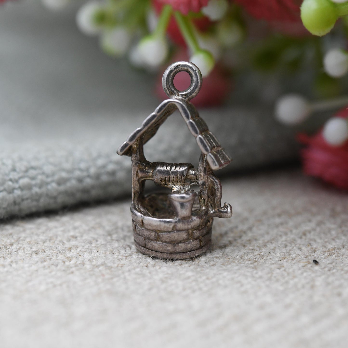 Vintage Sterling Silver Wishing Well Charm Pendant - Cute Water Well and Bucket | Gift for Charm Bracelet