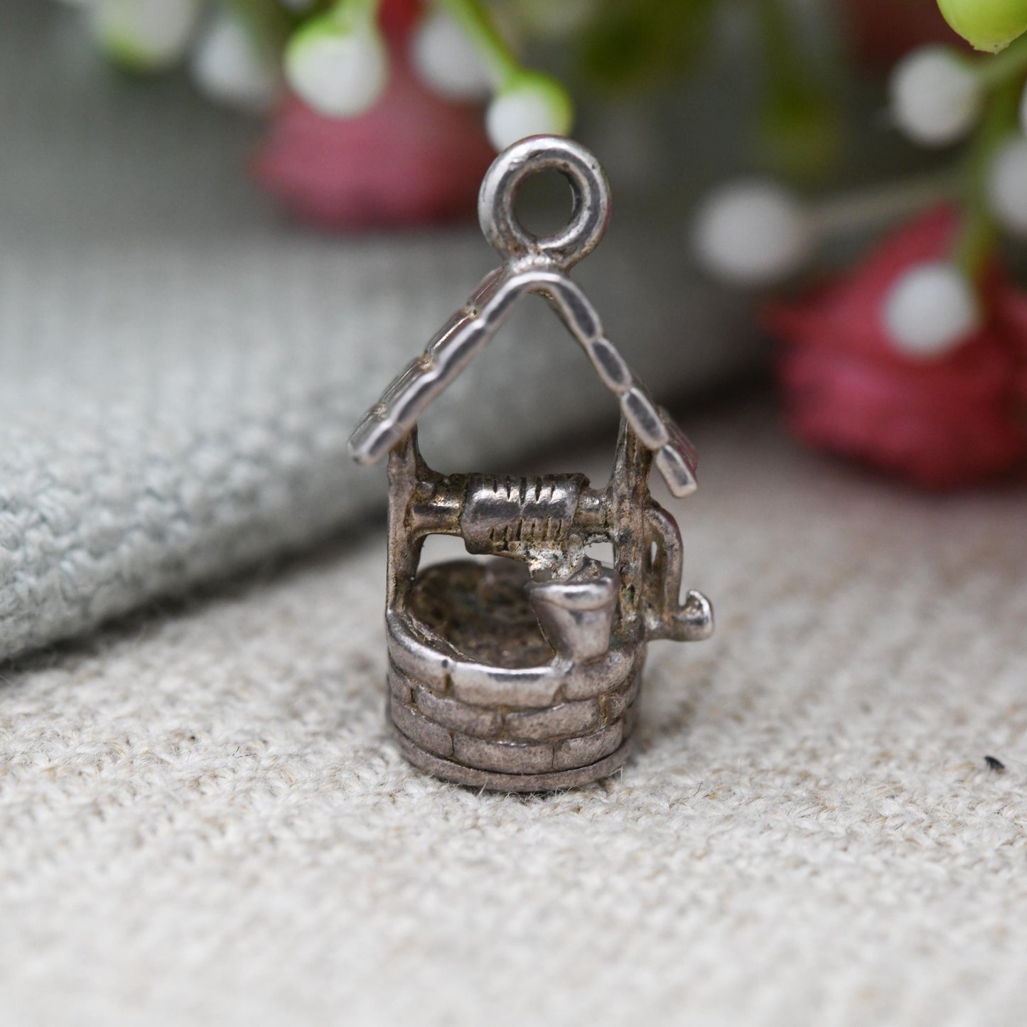 Vintage Sterling Silver Wishing Well Charm Pendant - Cute Water Well and Bucket | Gift for Charm Bracelet
