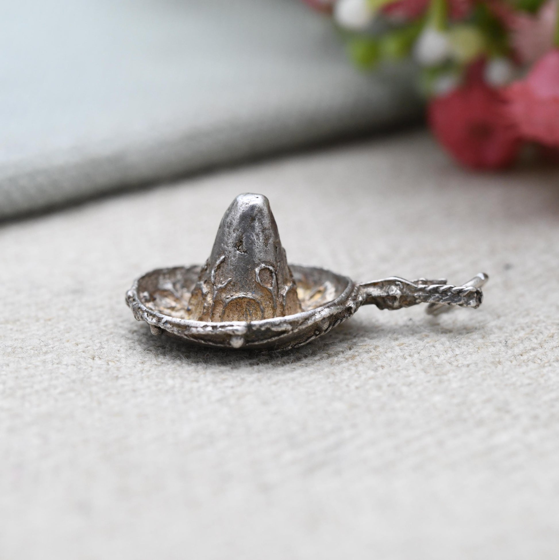 Vintage Sterling Silver Sombrero Hat Charm Pendant - Traditional Mexican Clothing | Mexico | Souvenir Gift for Charm Bracelet