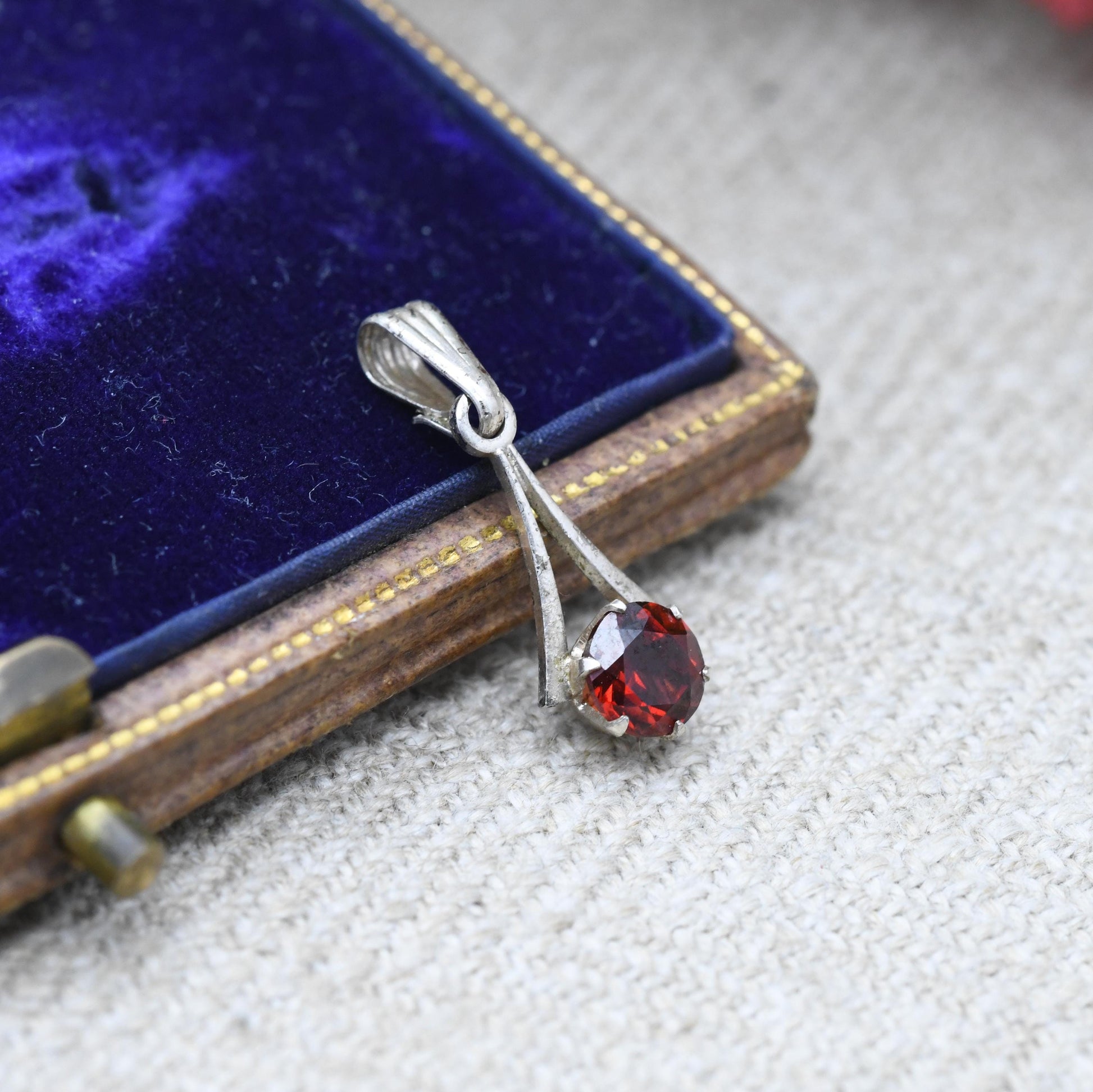 Vintage Sterling Silver Red Stone Solitaire Pendant - Small Sparkly Pendant Charm for Charm Necklace