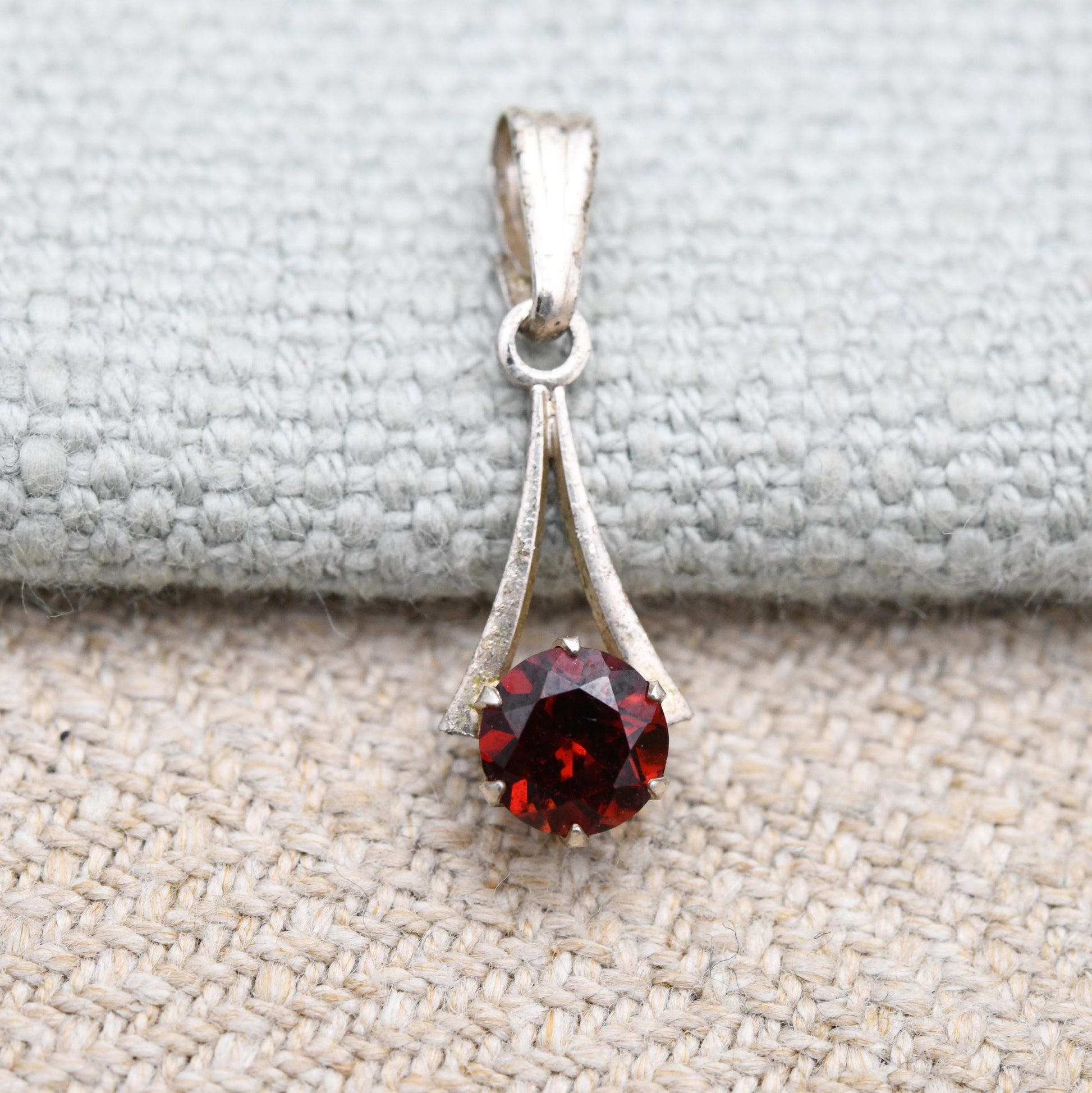 Vintage Sterling Silver Red Stone Solitaire Pendant - Small Sparkly Pendant Charm for Charm Necklace