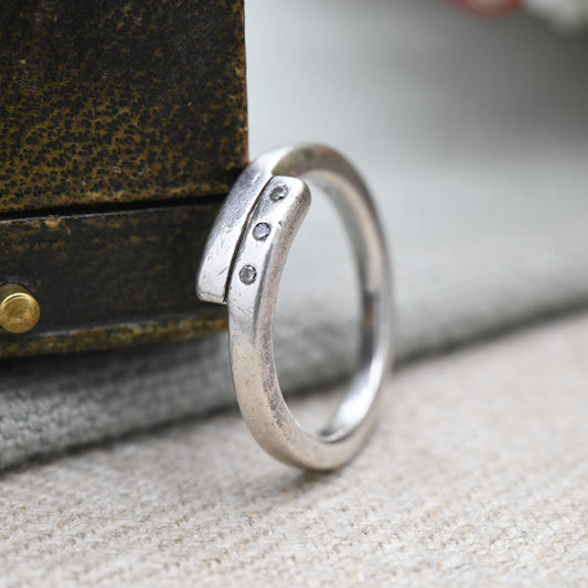 Vintage Sterling Silver Bypass 3 Stone Ring - Clear Stone | Flush | Jewellery Gift | UK Size - L 1/2 | US Size - 6 1/4