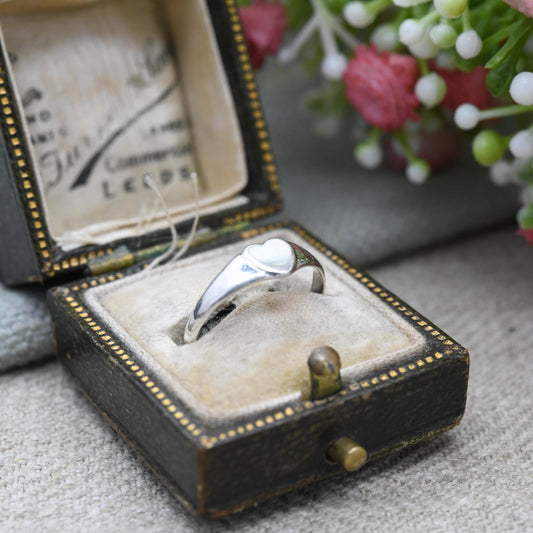 Vintage Sterling Silver Heart Signet Ring - Everyday Silver Love Heart Jewellery Gift | Pinkie Ring | UK Size - H 1/2 US Size - 4 1/4