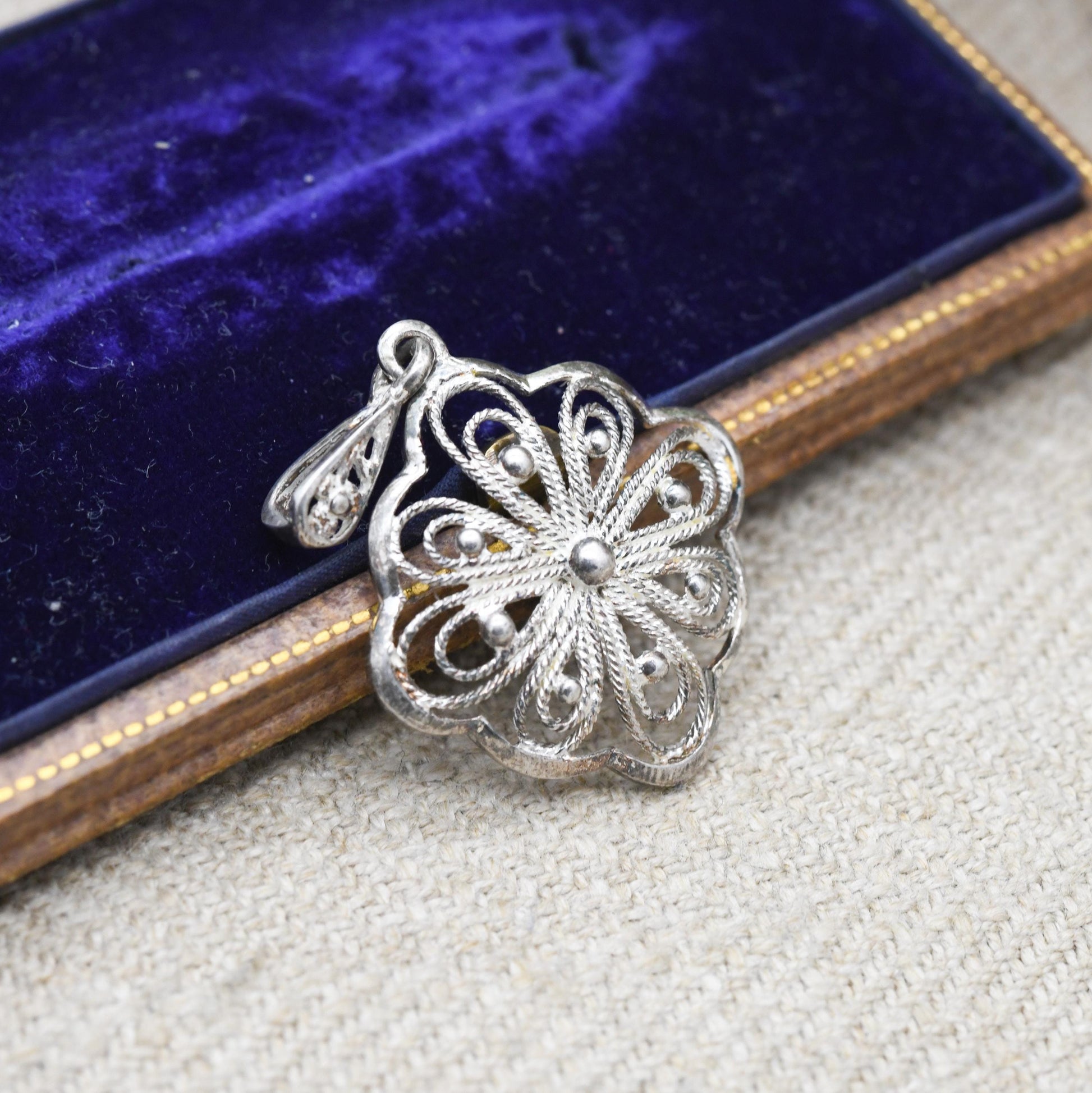 Vintage Sterling Silver Filigree Pendant Necklace - Ornate Openwork | Floral Diamons Shape | Filigree Design | Gift for Pendant Necklace