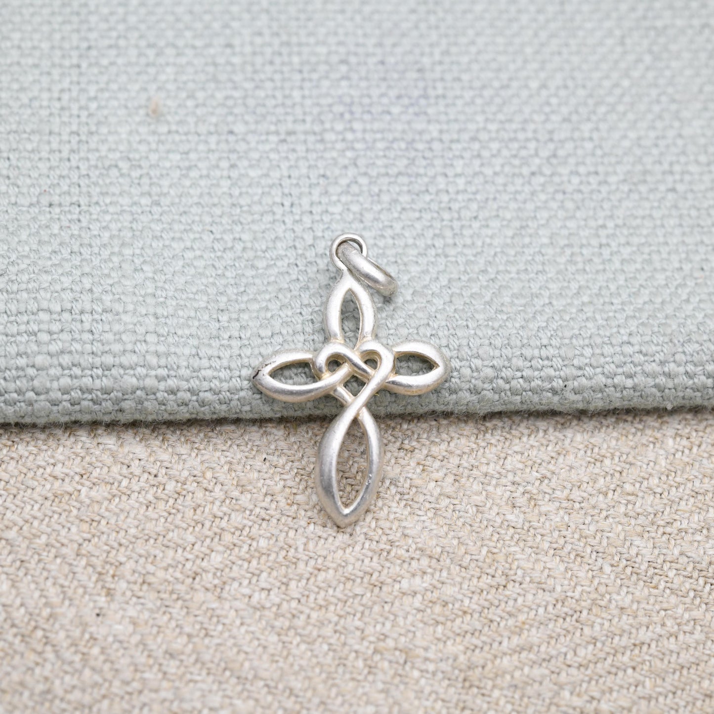 Vintage Sterling Silver Celtic Cross Pendant with Openwork Knot Design - Celtic Twist Vintage Religious Jewellery | Gift for Charm Necklace