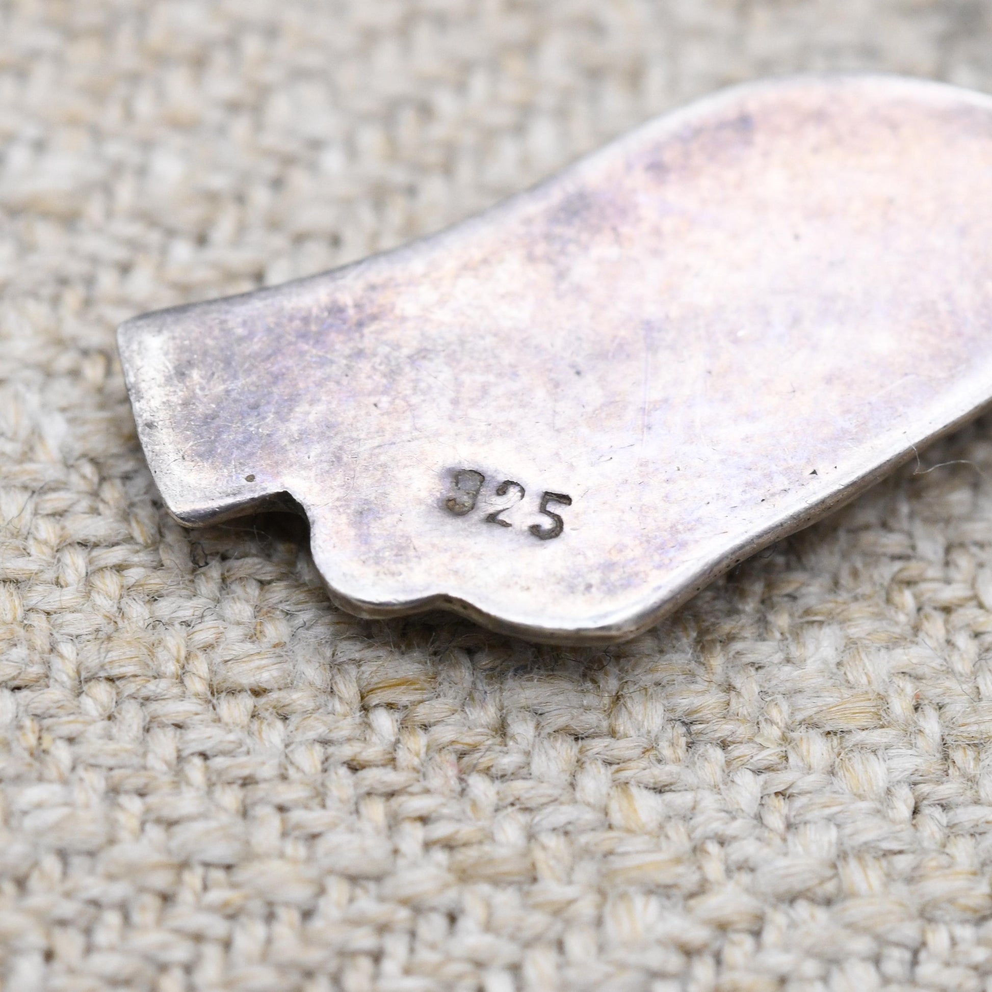 Vintage Sterling Silver Cat Charm Pendant - Novelty Animal Jewellery | Seated Sitting Cat with Ribbon Collar