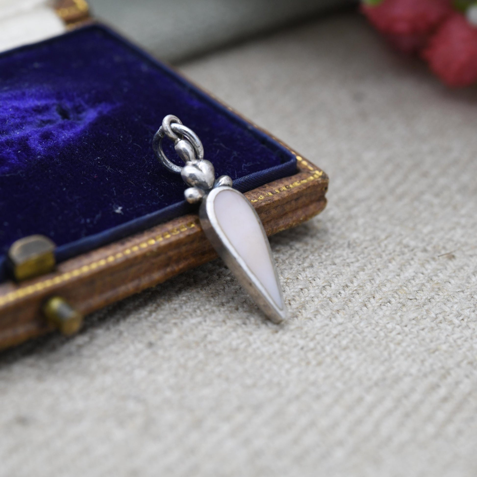 Vintage Sterling Silver Mother of Pearl Tear Drop Pendant - Pretty Silver Gift Necklace with Ornate Little Love Heart Design