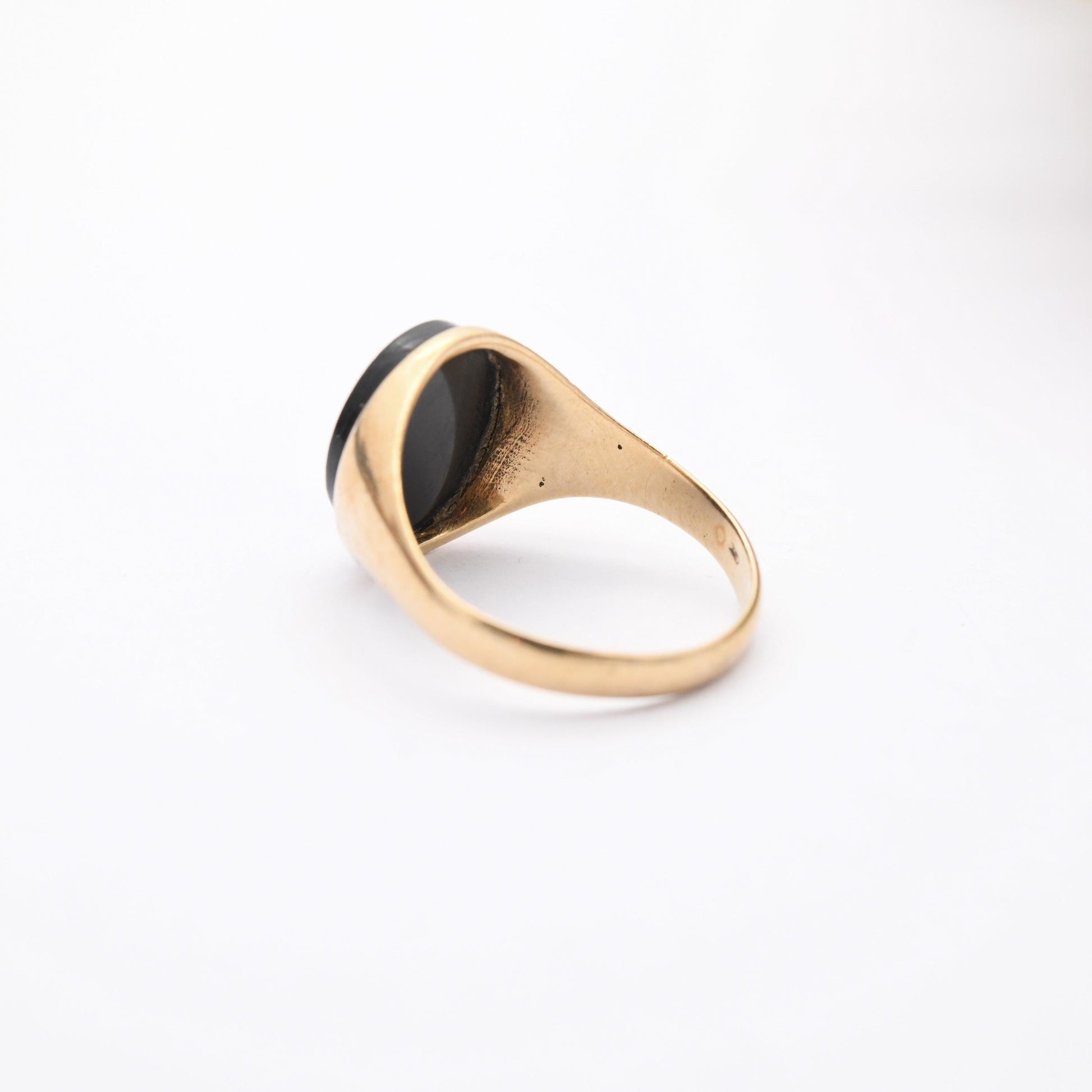 Vintage 9ct Gold Onyx Signet Ring 1979 - Large Black Oval Gemstone | Gift for Him | Mid-Century Jewellery | UK Size - U | US Size - 10