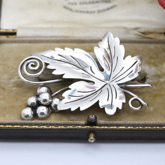 Vintage Damasco Gallegos Mexican Sterling Silver Grape Leaf Brooch - Mid-Century Silver Jewellery | Taxco Mexico Signed DG Brooch c. 1960s