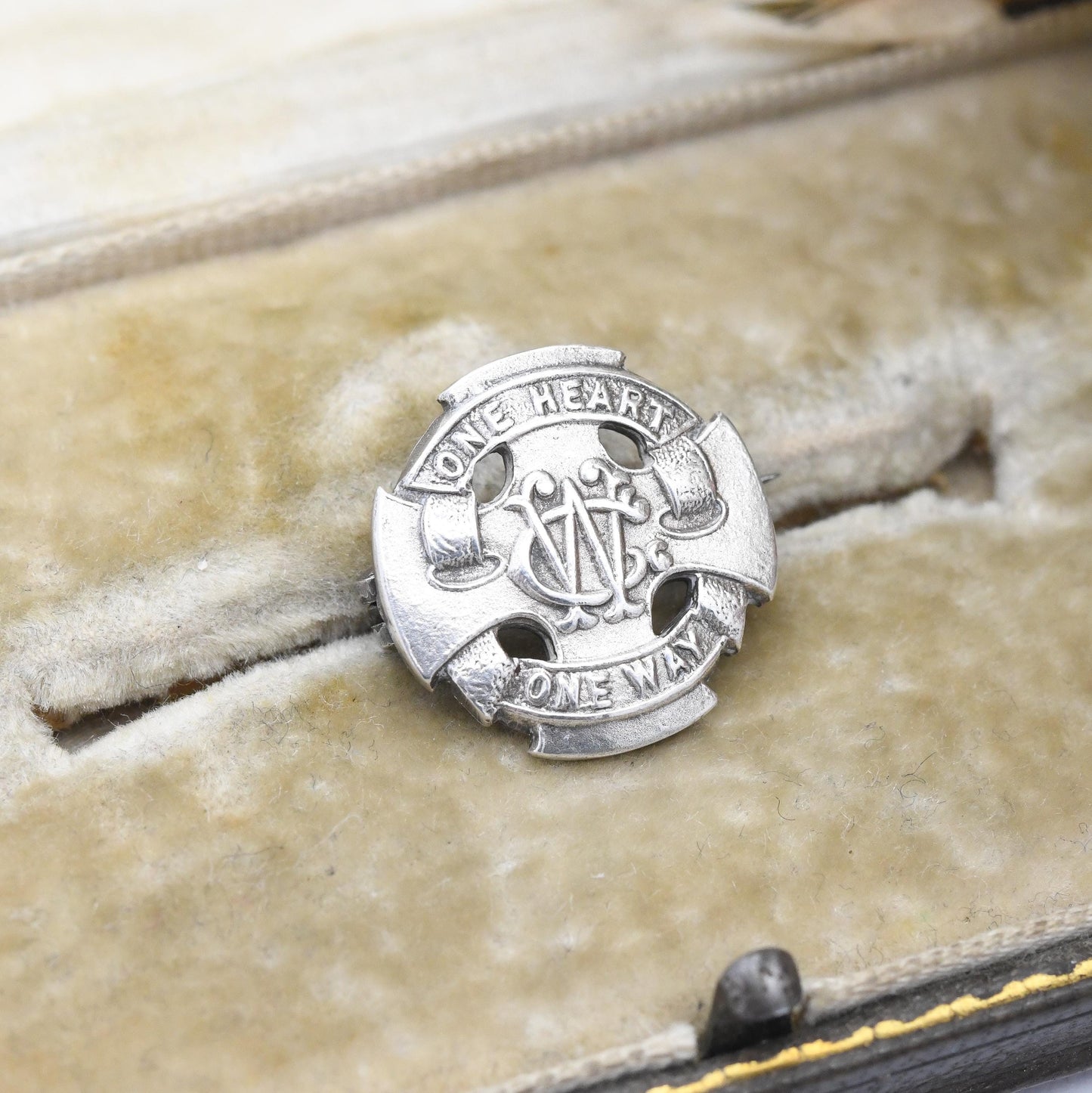 Vintage Sterling Silver Wesley Guild Badge Brooch 1928 - One Heart One Way Methodist Church Religious Collectable