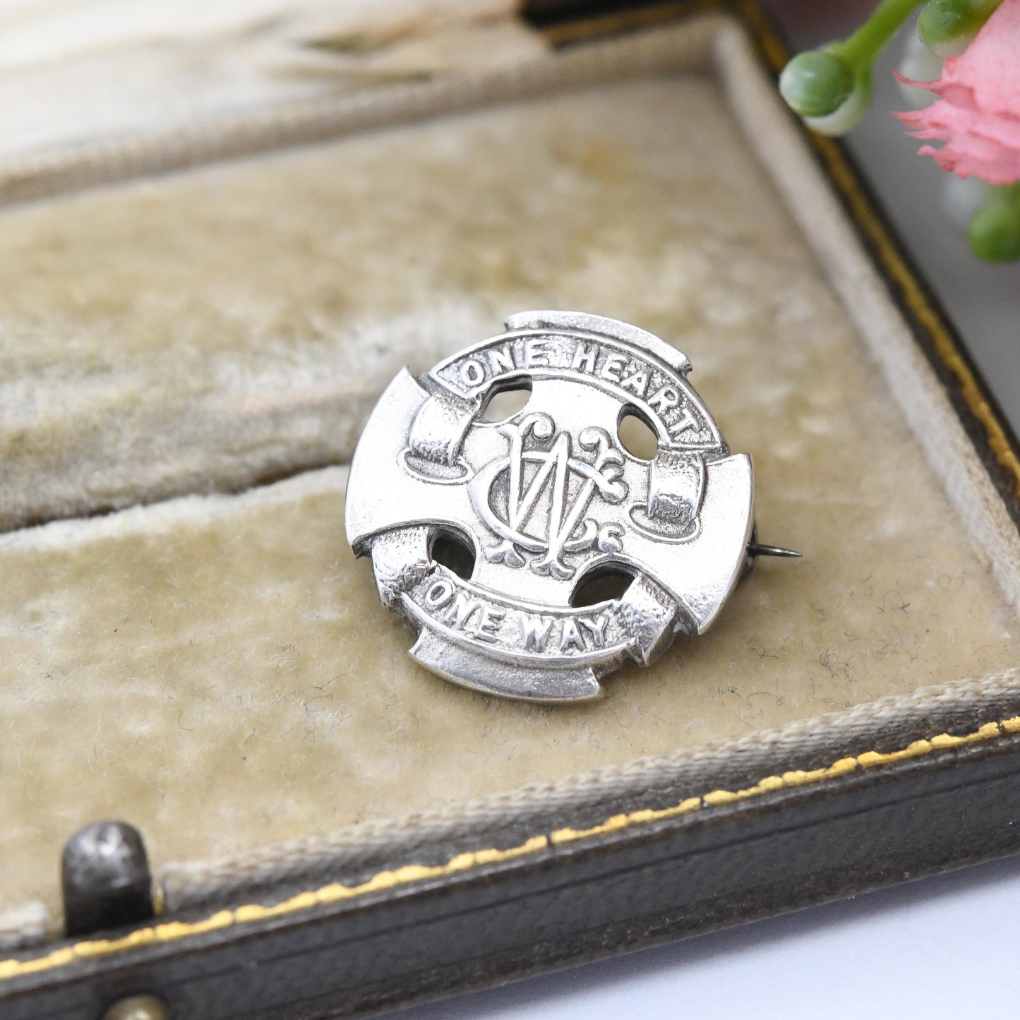 Vintage Sterling Silver Wesley Guild Badge Brooch 1928 - One Heart One Way Methodist Church Religious Collectable