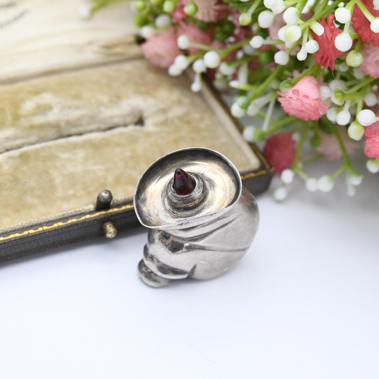Vintage Mexican Sterling Silver Sleeping Man Scent Bottle Brooch - Mid-Century American Souvenir Made in Mexico | Sombrero Poncho | Snuffbox