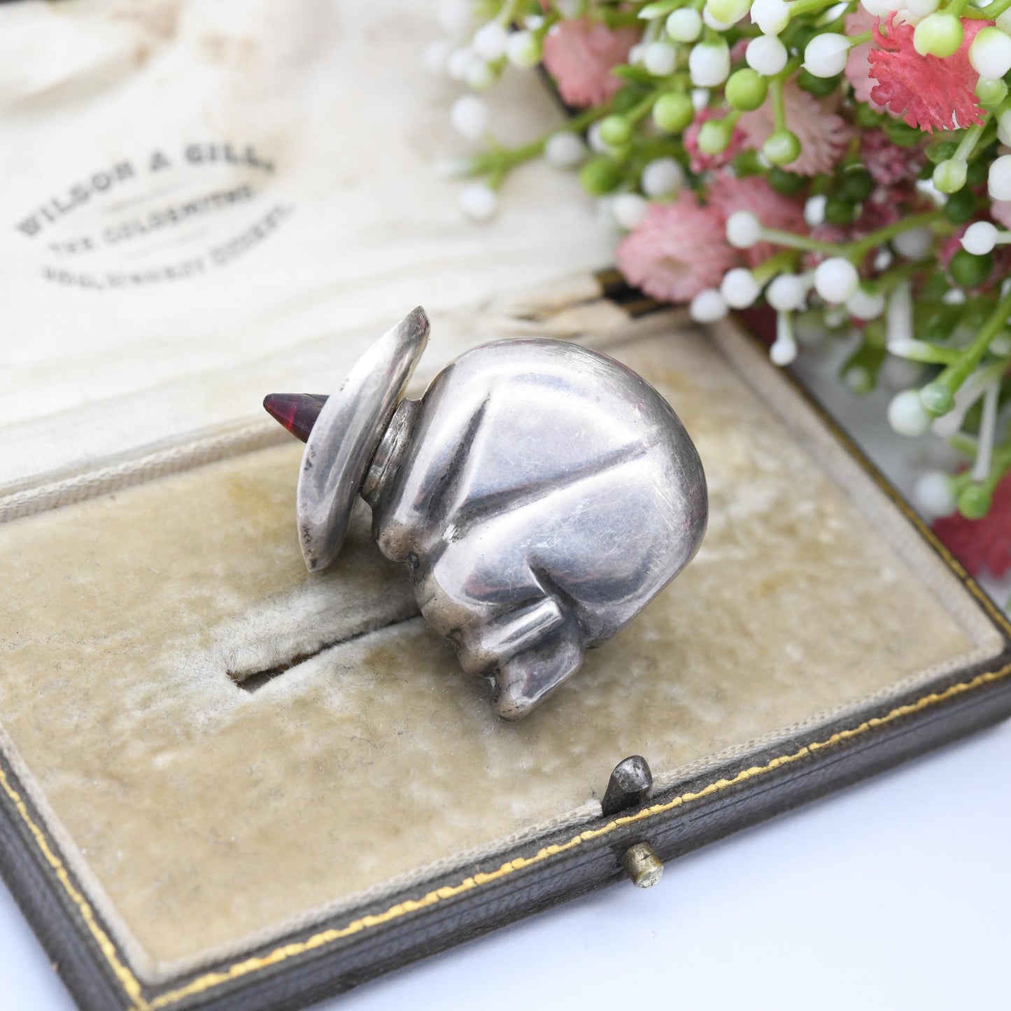 Vintage Mexican Sterling Silver Sleeping Man Scent Bottle Brooch - Mid-Century American Souvenir Made in Mexico | Sombrero Poncho | Snuffbox
